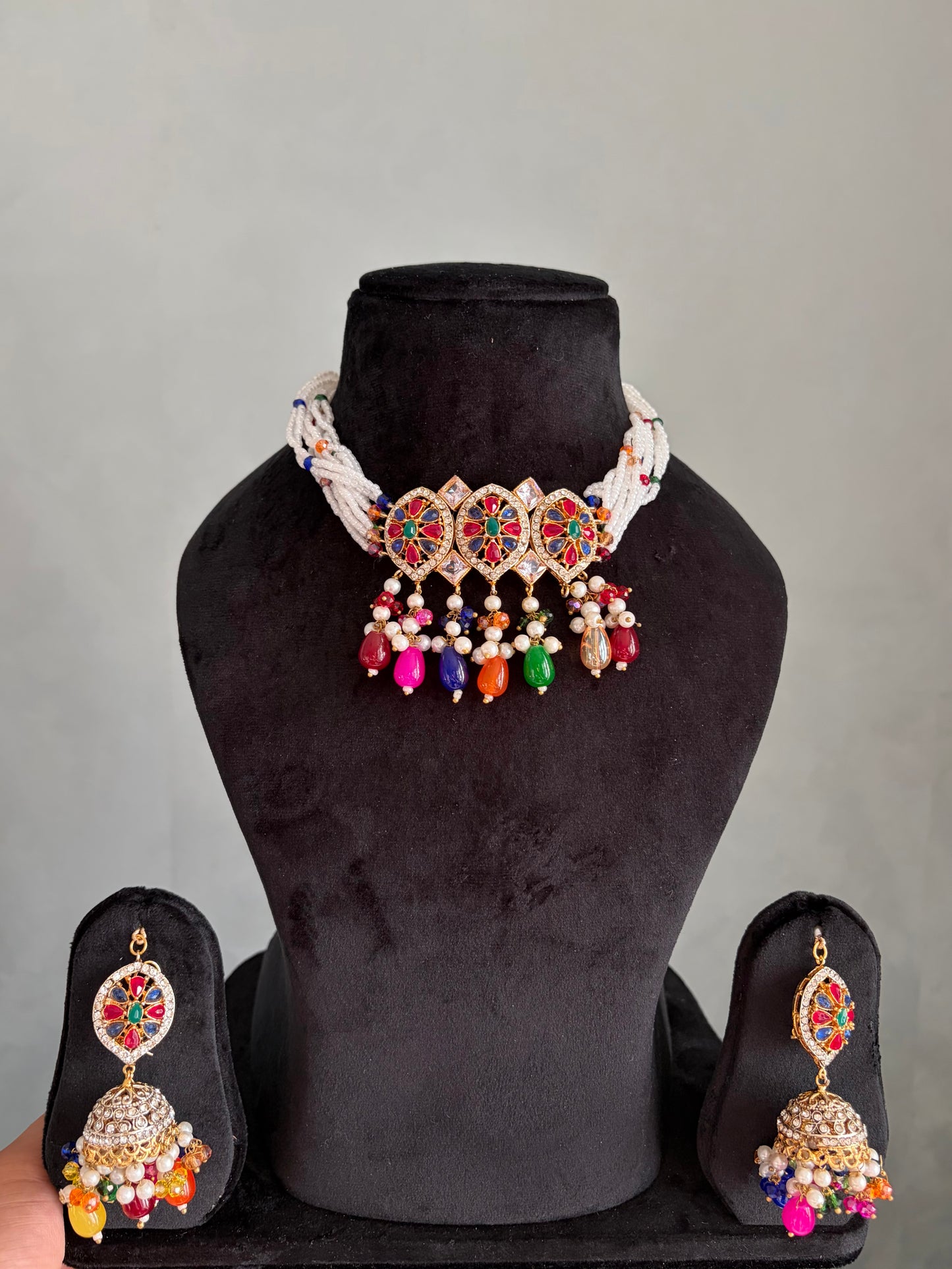 One off- multi choker set