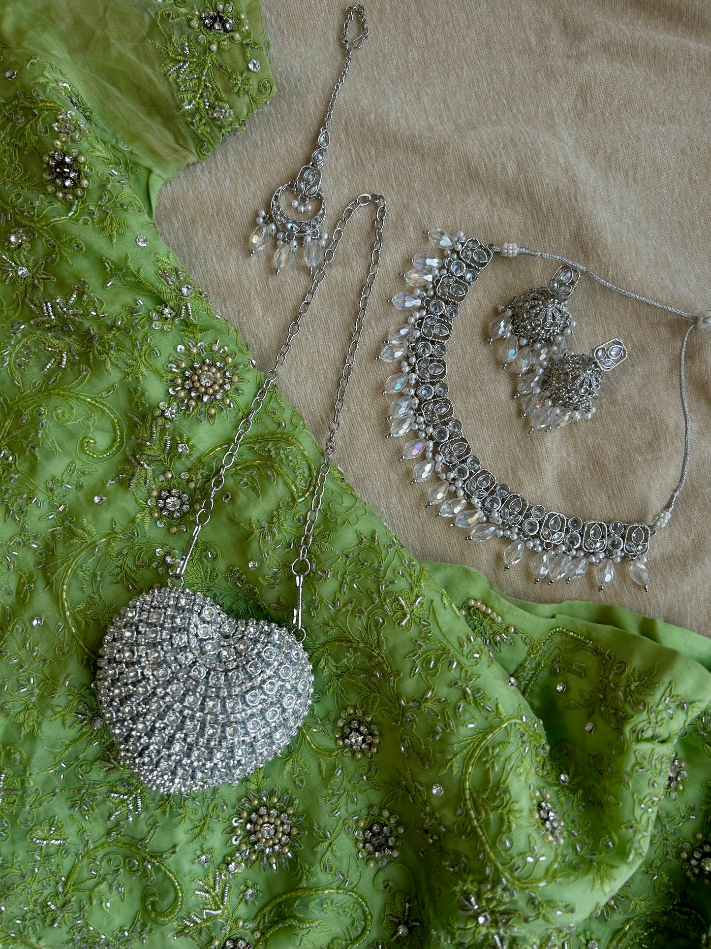 Preeti set ~ Silver