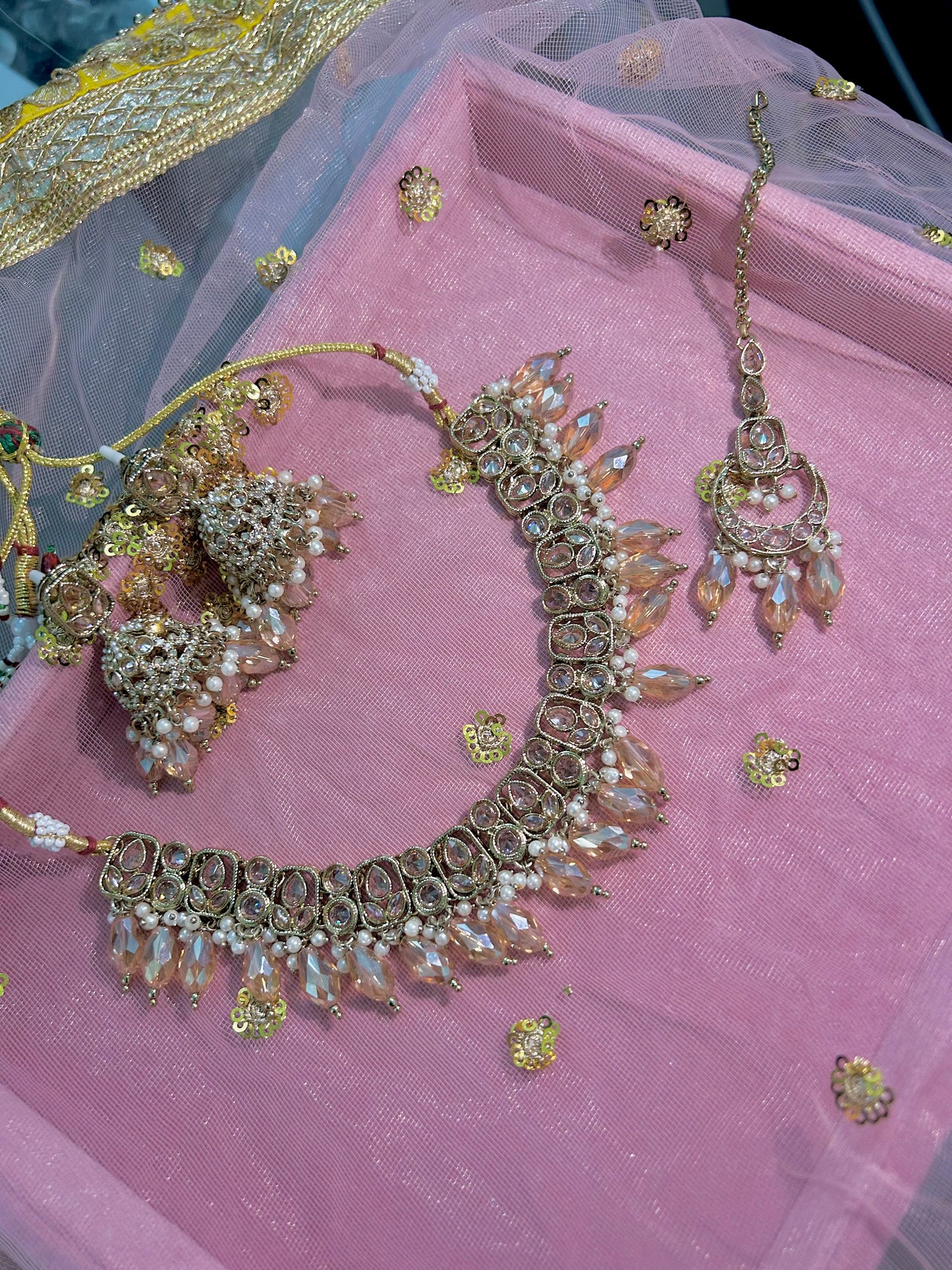 Preeti set ~ Champagne
