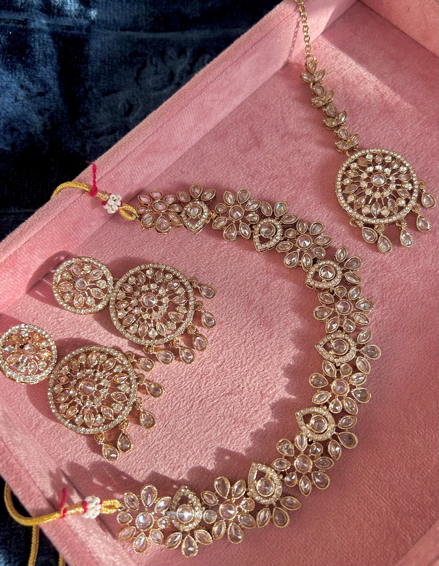 Essra jewellery set
