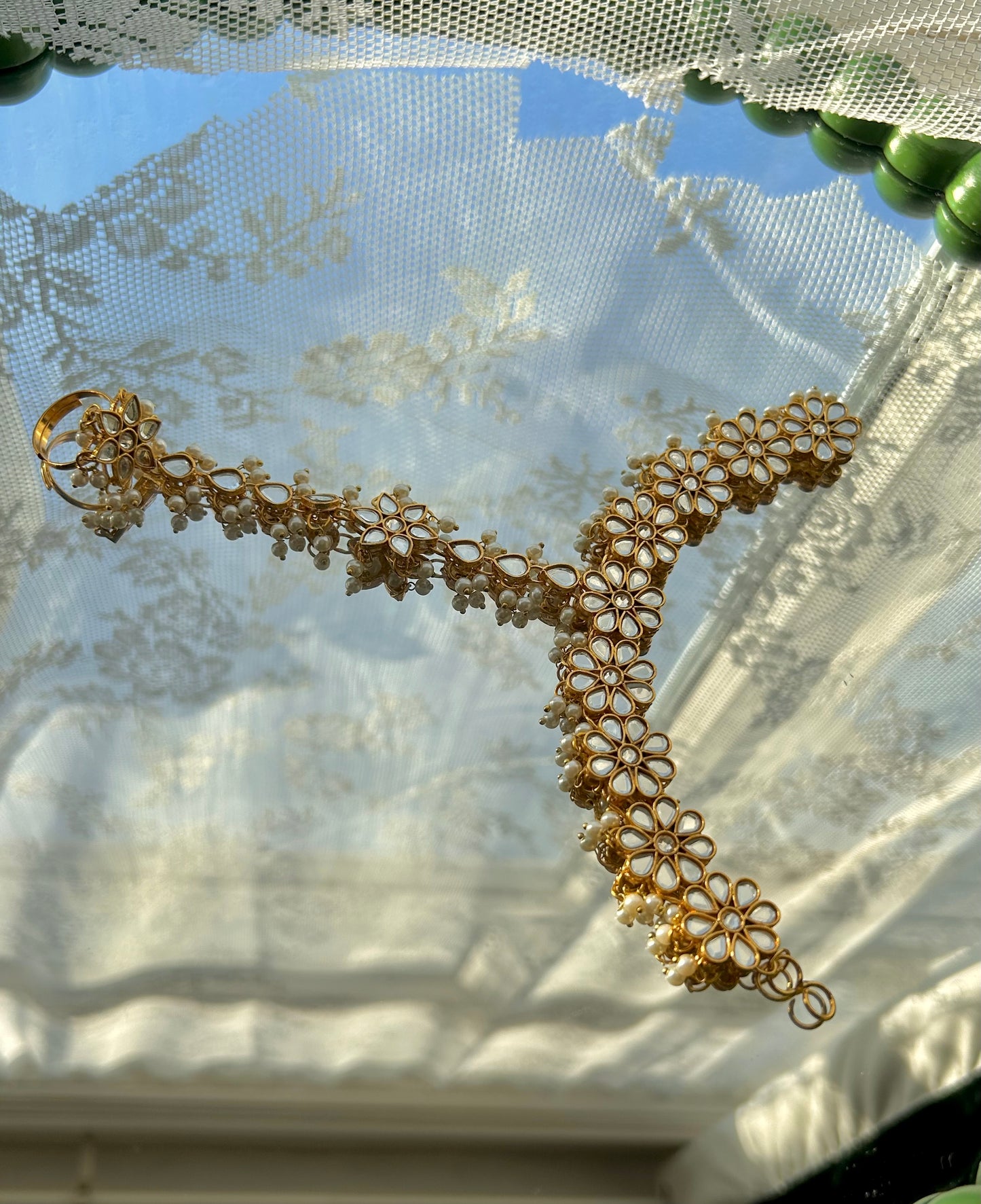 Raiya hand chain