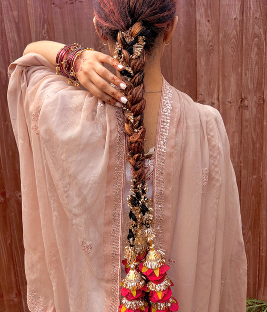 Gulab paranda ~ Red