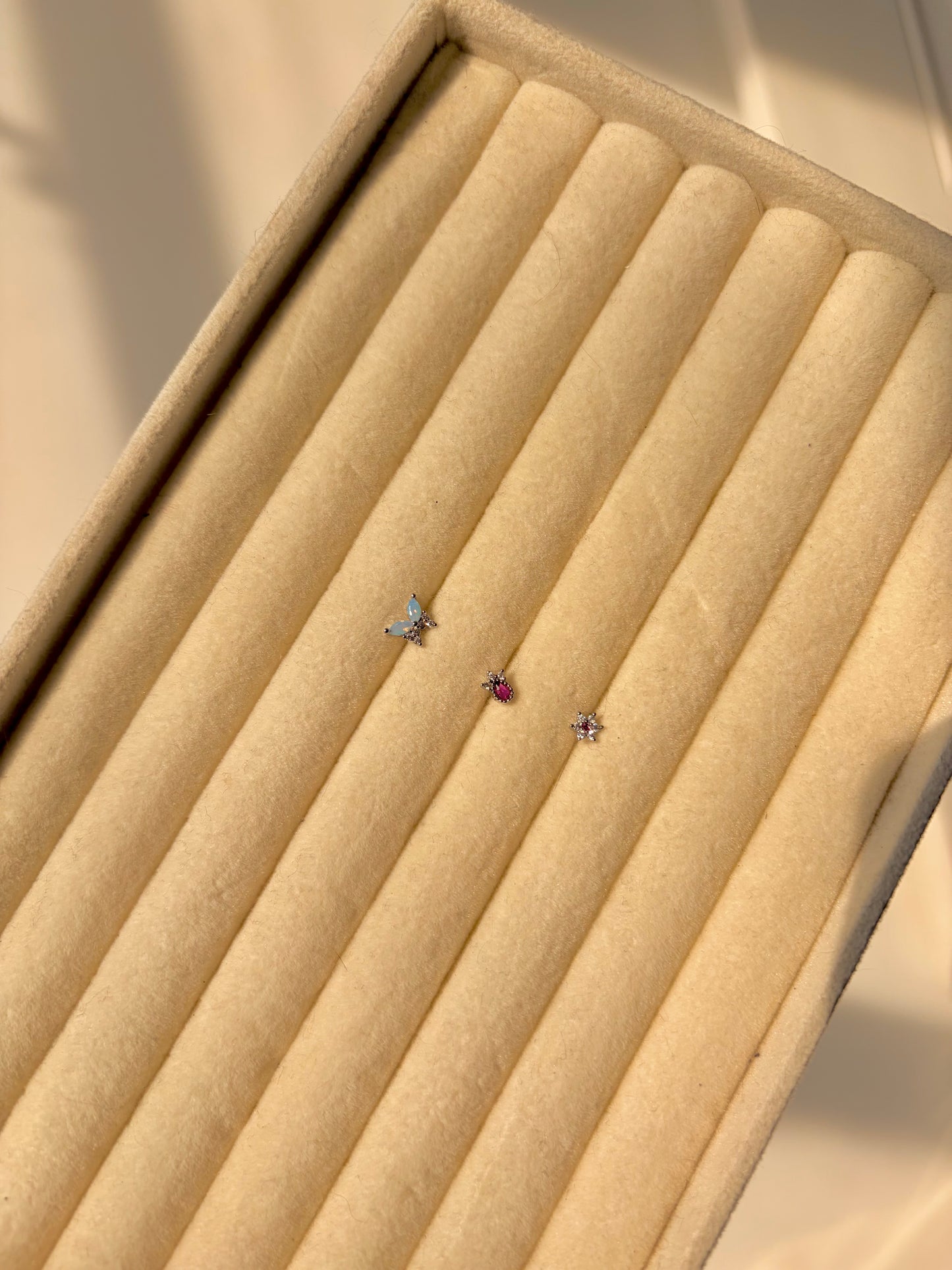 Tara nose stud trio~silver