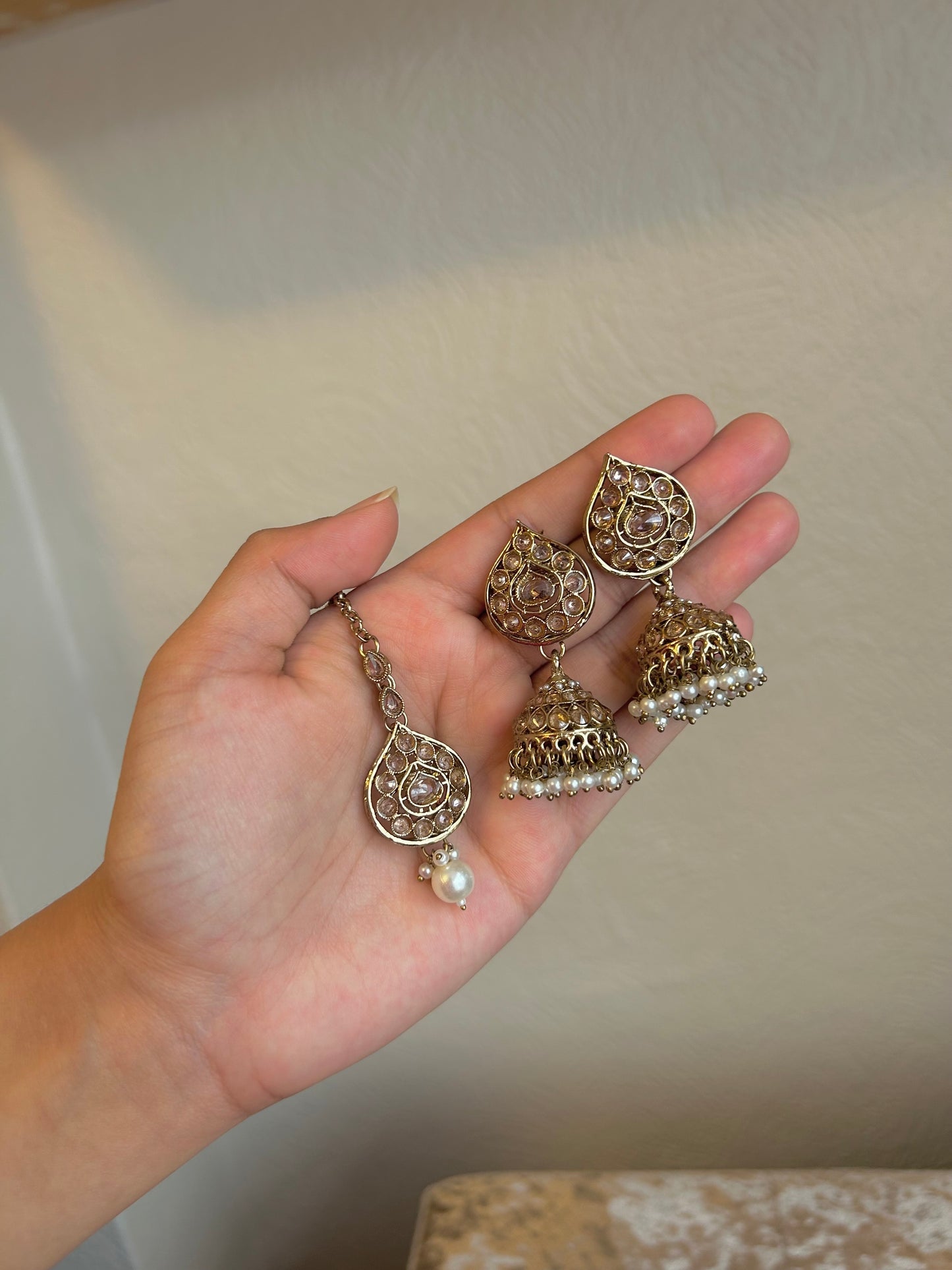 Aaira set ~ Champagne