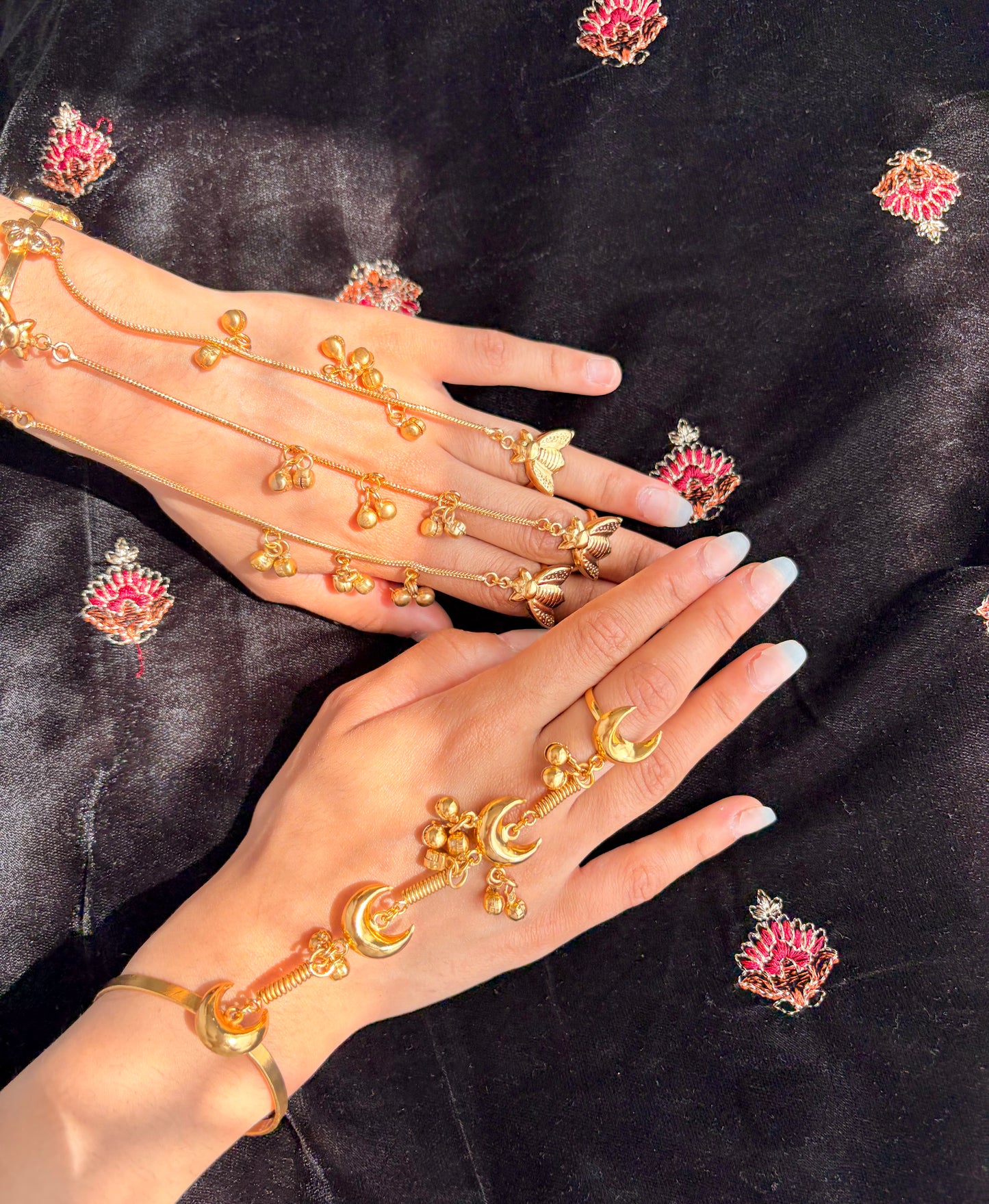 Chandni hand chain
