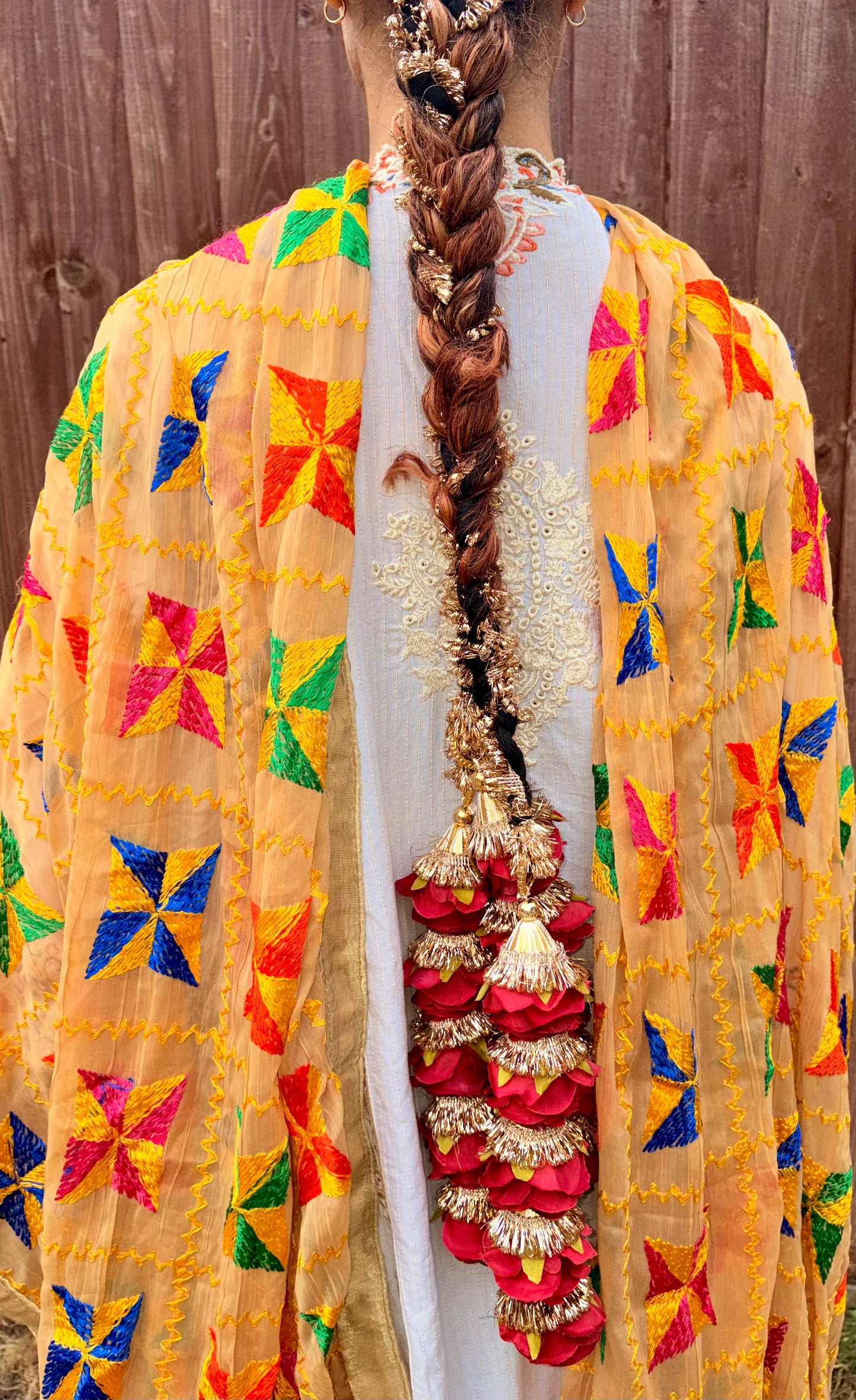 Gulab paranda ~ Red