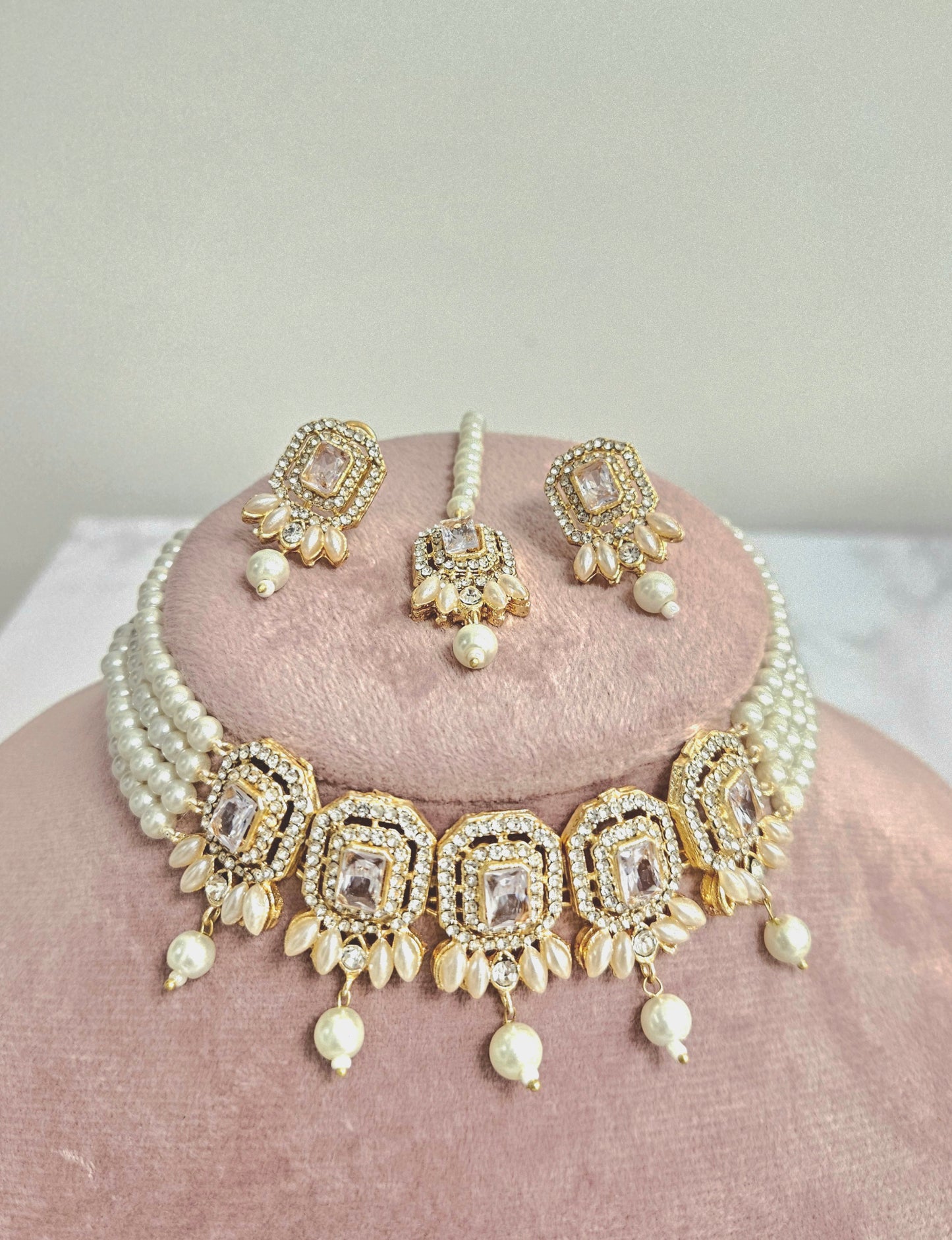 Nusrat set ~ diamante