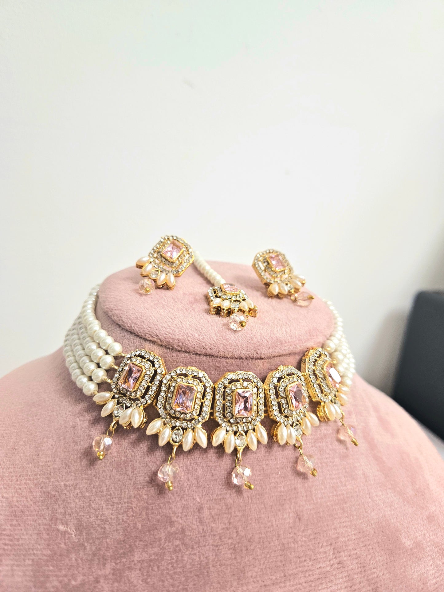 Nusrat jewellery set ~ light pink