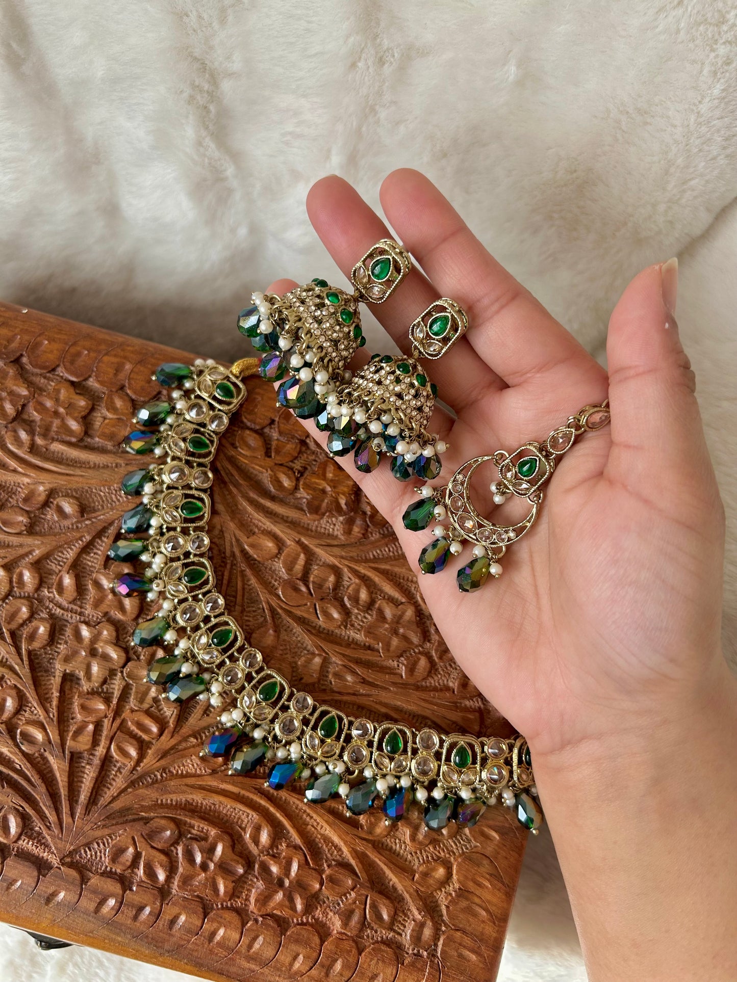 Preeti set ~ Dark green