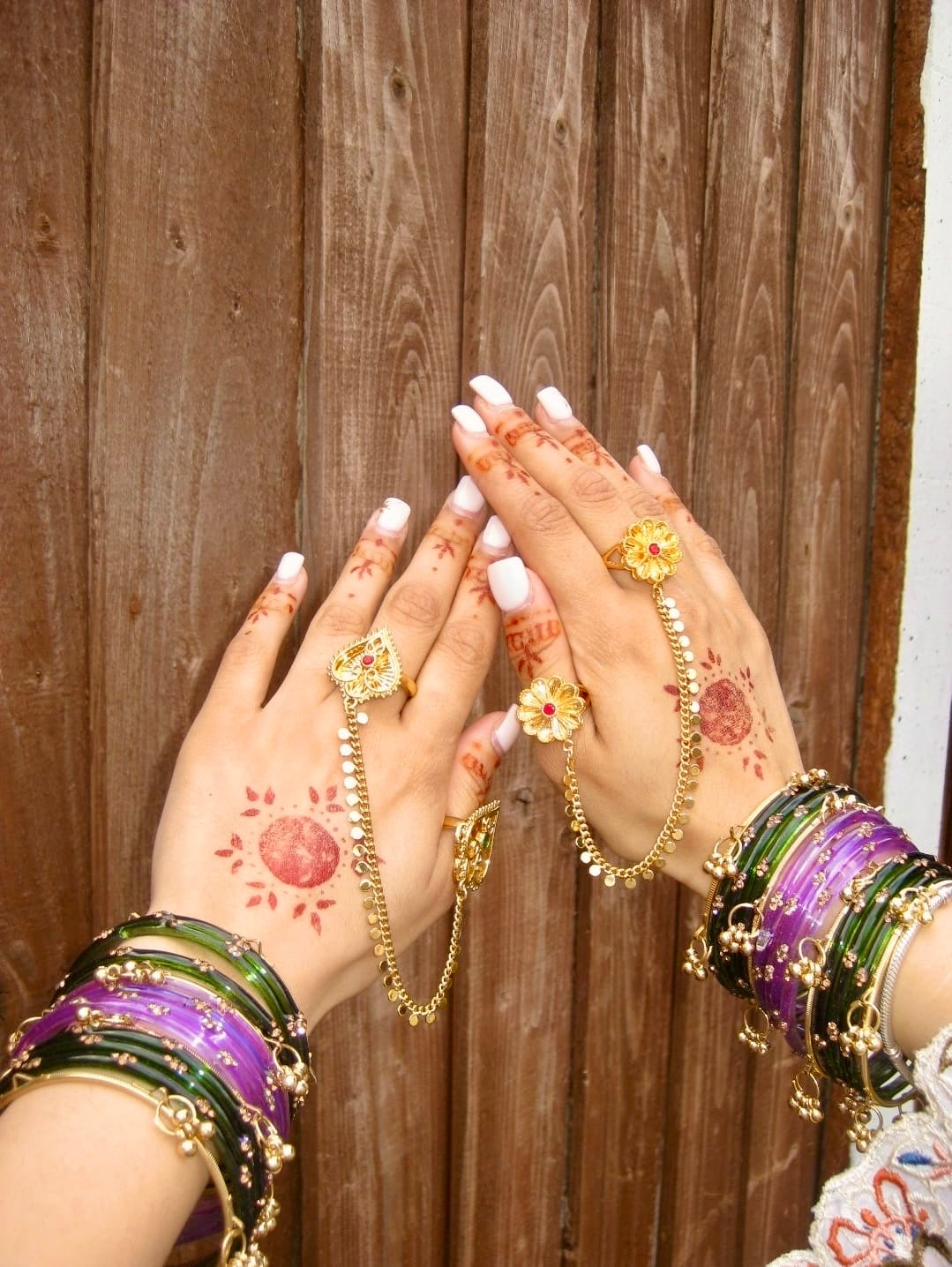 Farhana duo ring