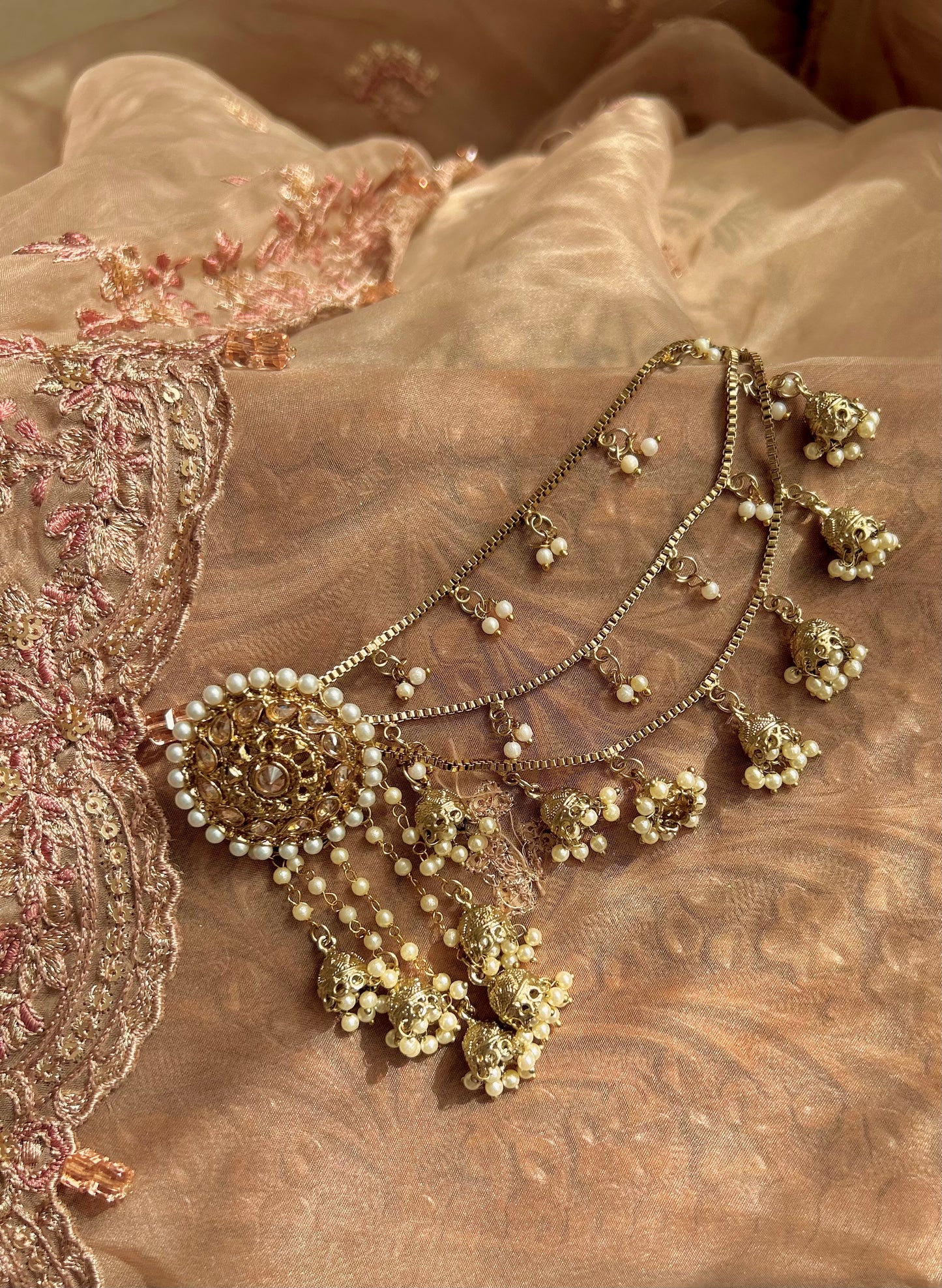 Faryaal earrings ~ Gold