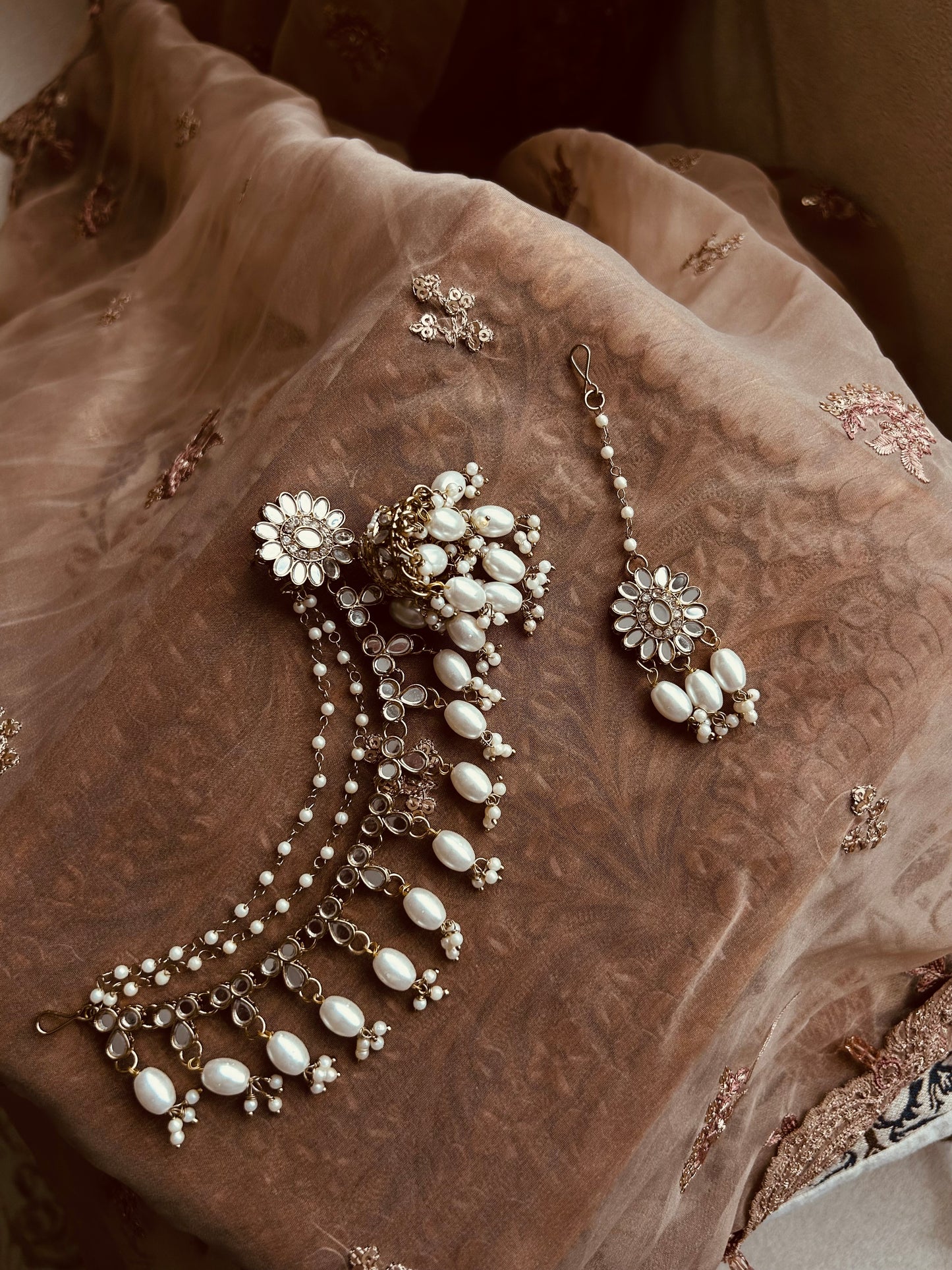 Aleesha mirrored set