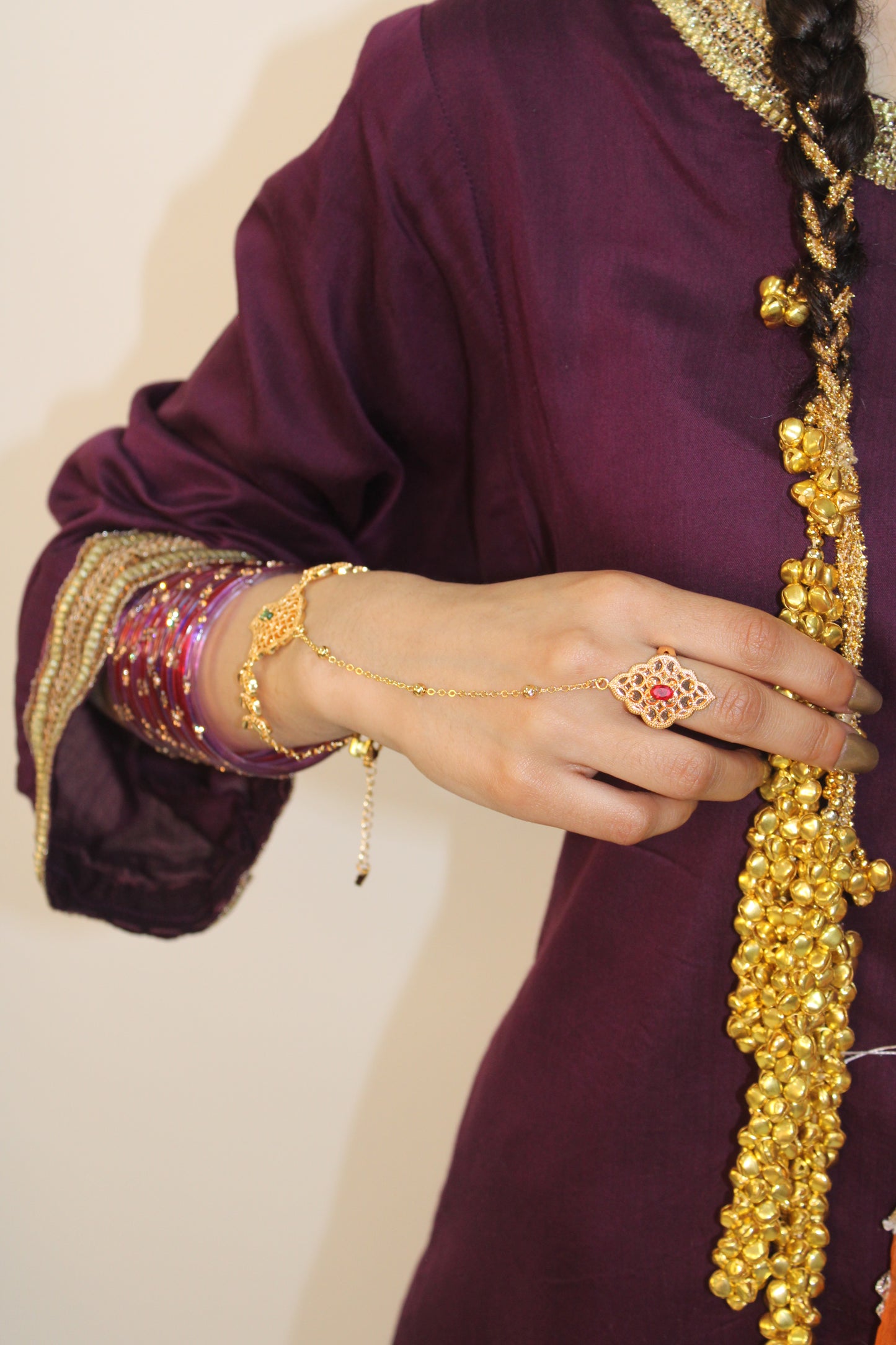 Amaarah hand chain