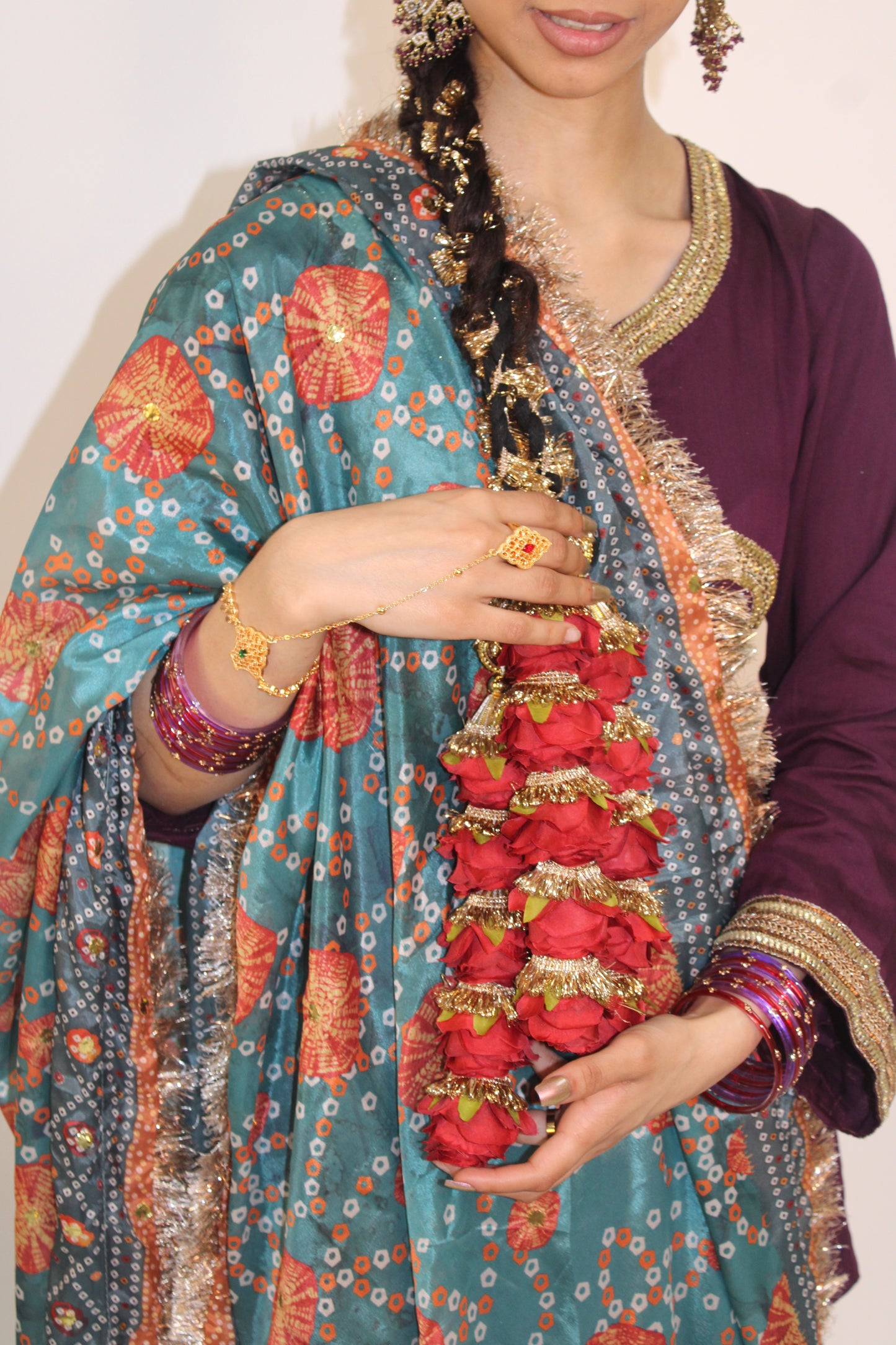 Gulab paranda ~ Red
