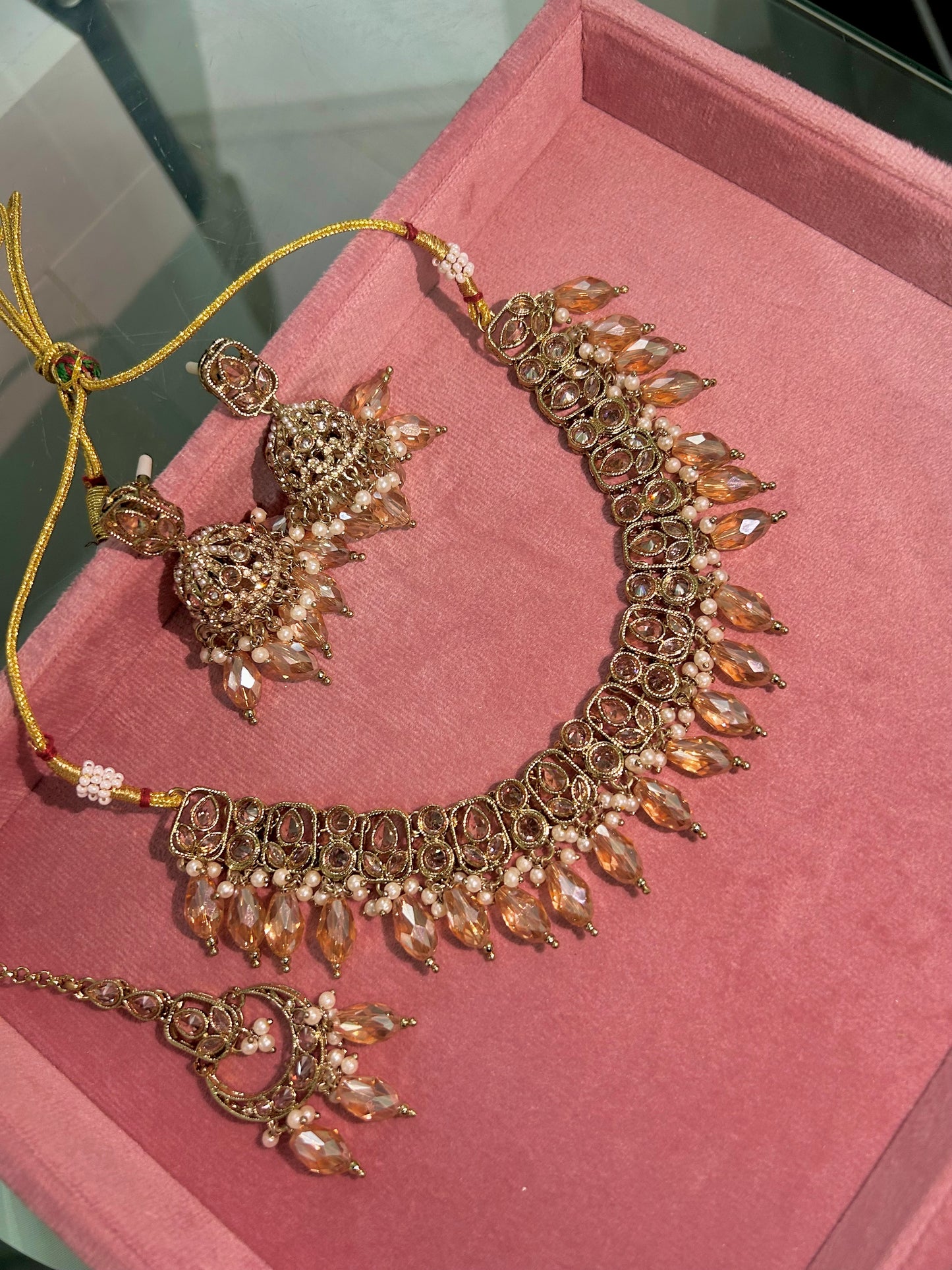 Preeti set ~ Champagne