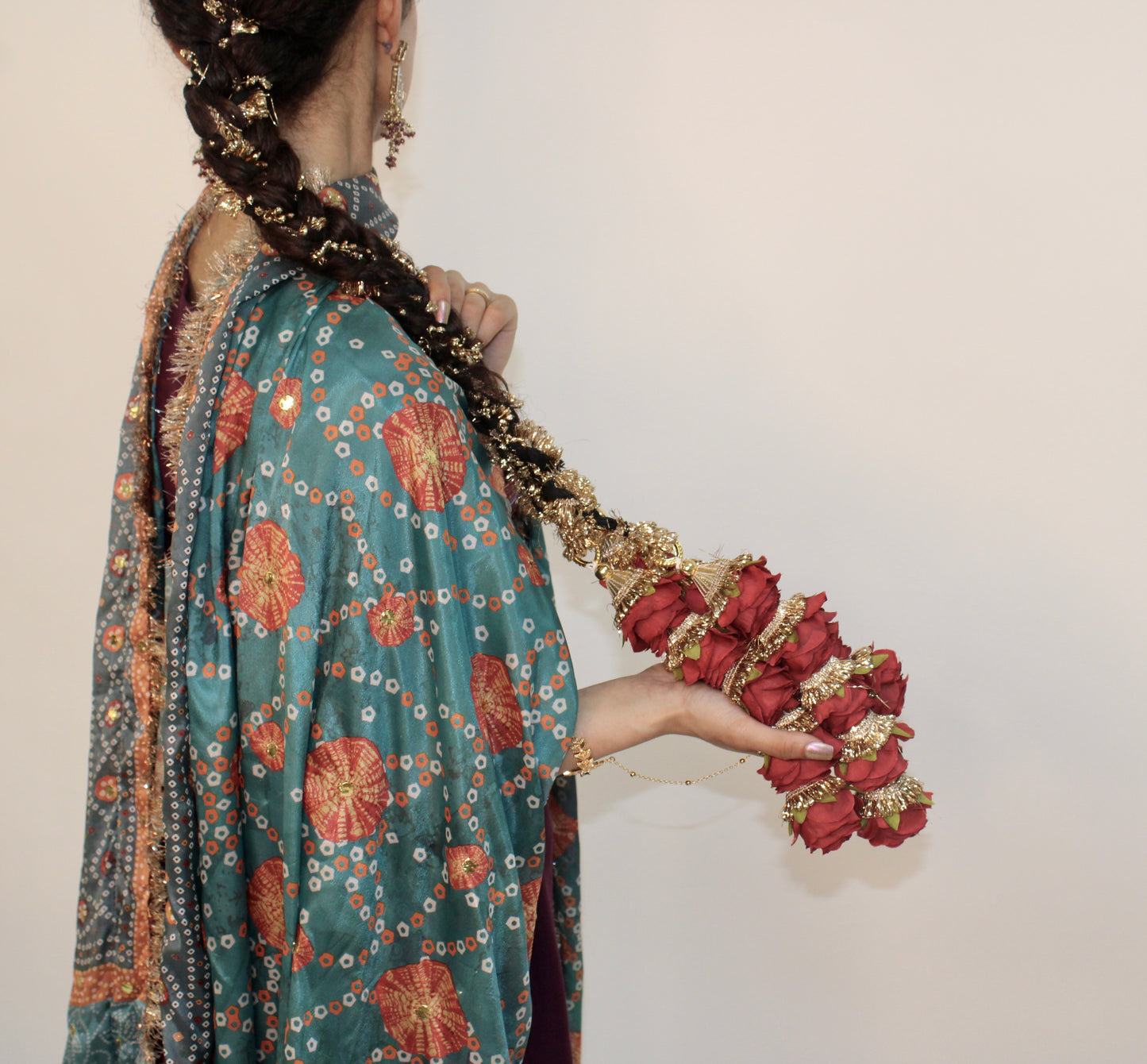 Gulab paranda ~ Red
