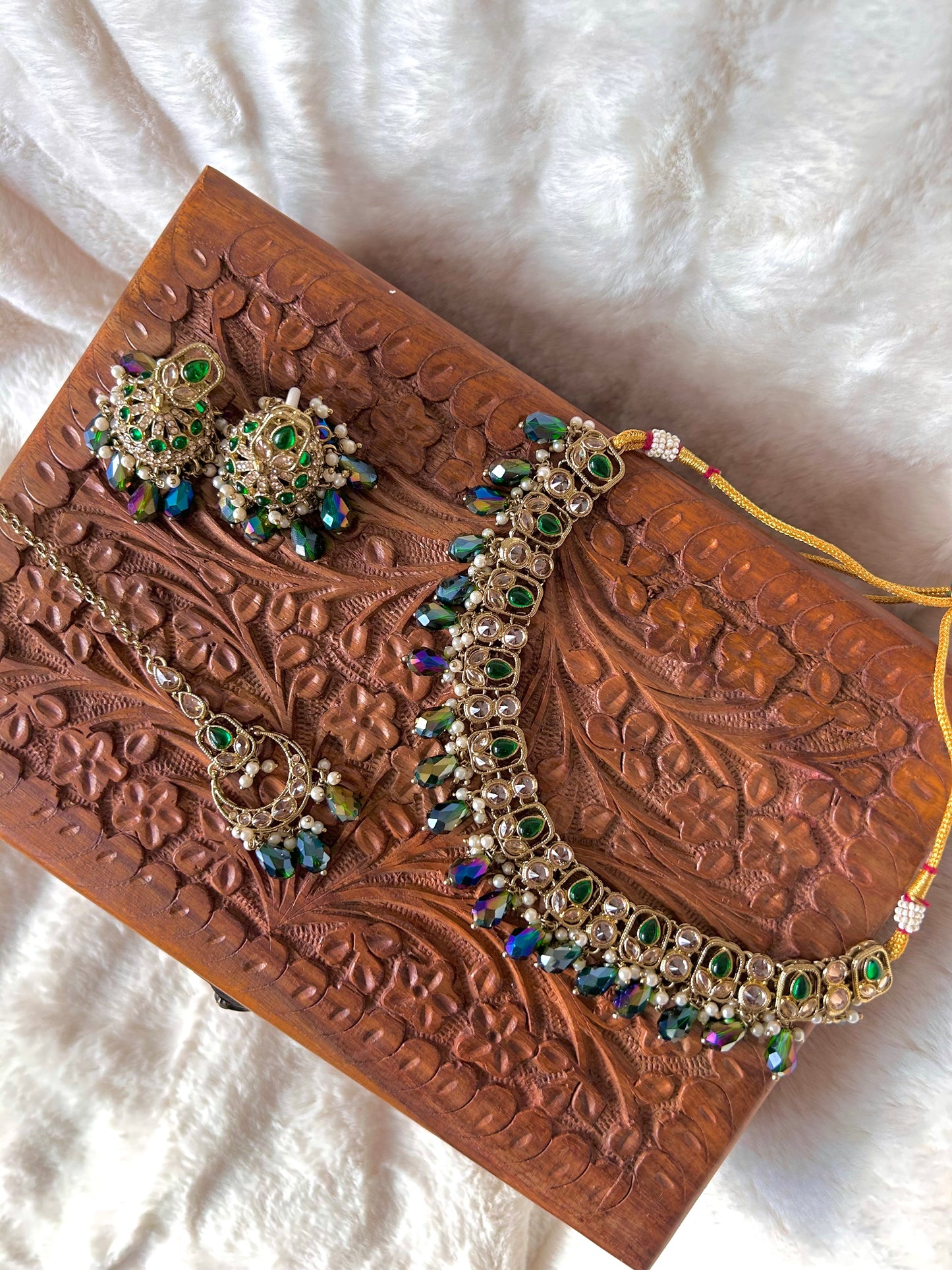 Preeti set ~ Dark green