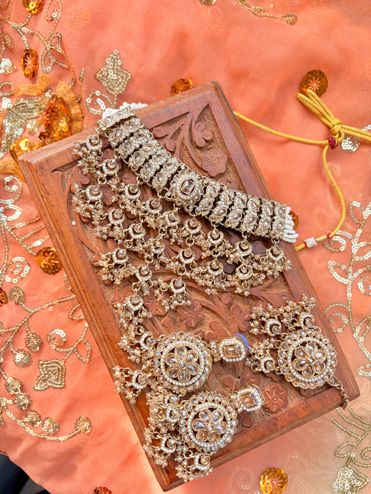 Aroosa set- champagne