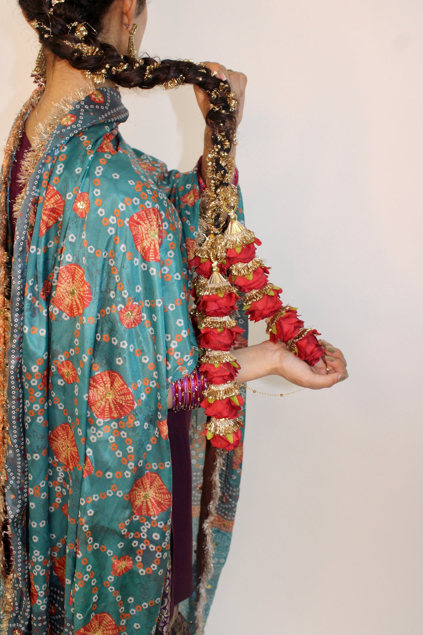 Gulab paranda ~ Red