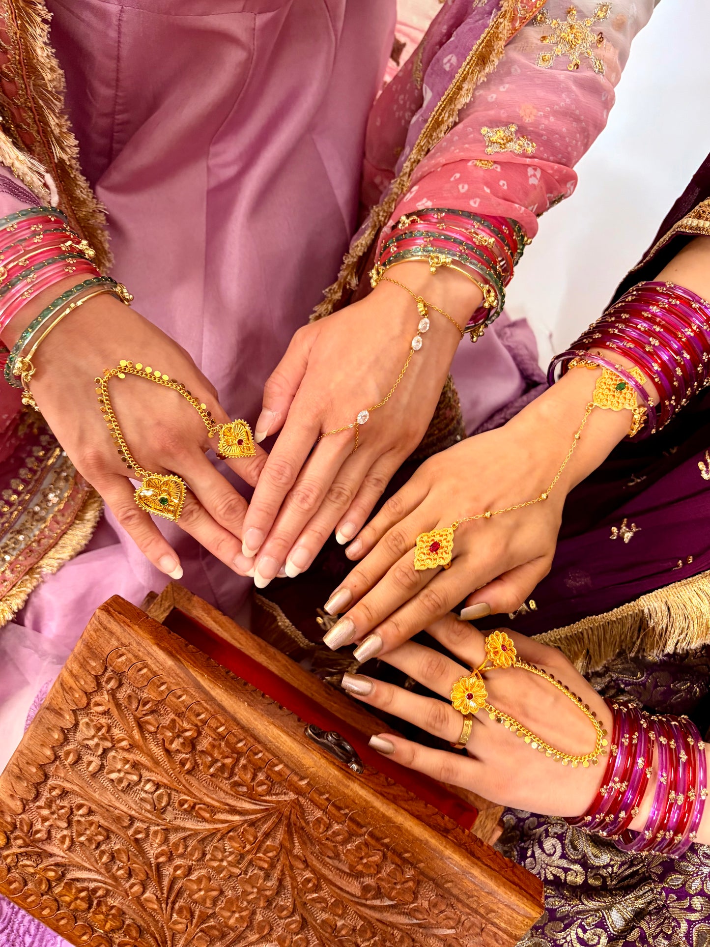 Hareem hand chain