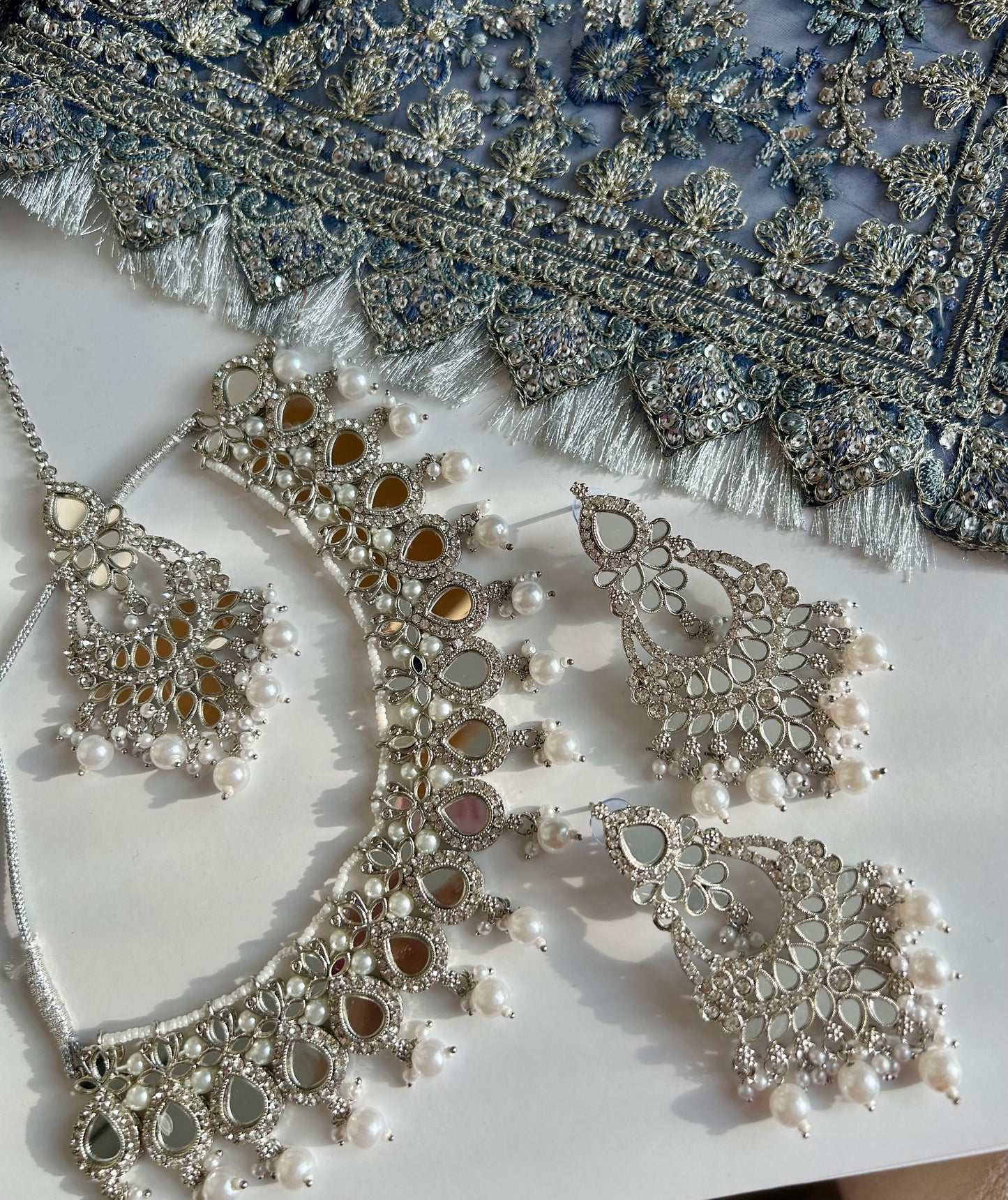 Farah jewellery set~ Silver & Pearl