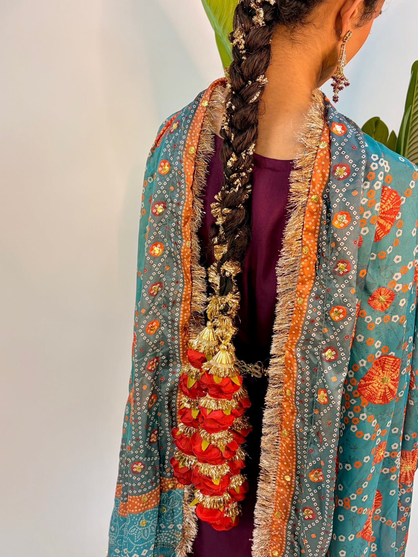 Gulab paranda ~ Red