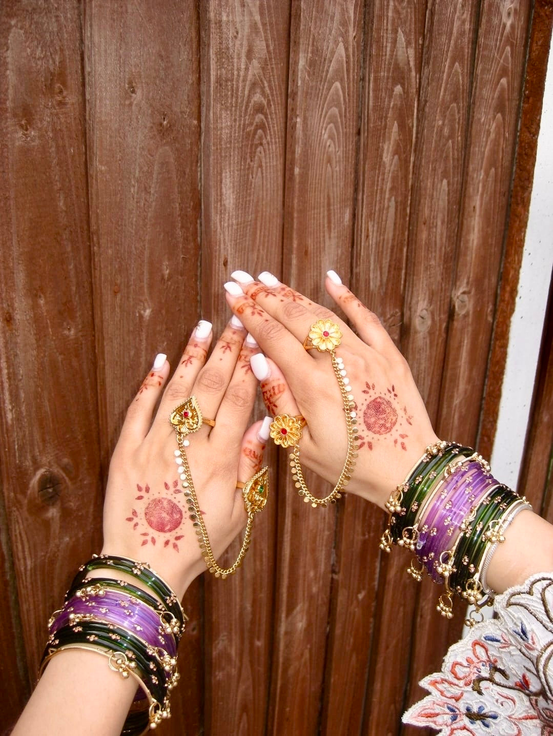 Farhana duo ring