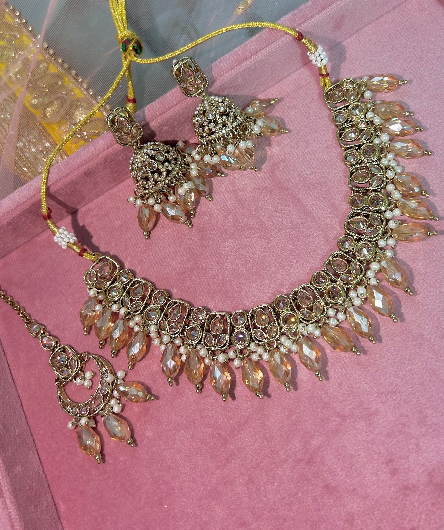 Preeti set ~ Champagne