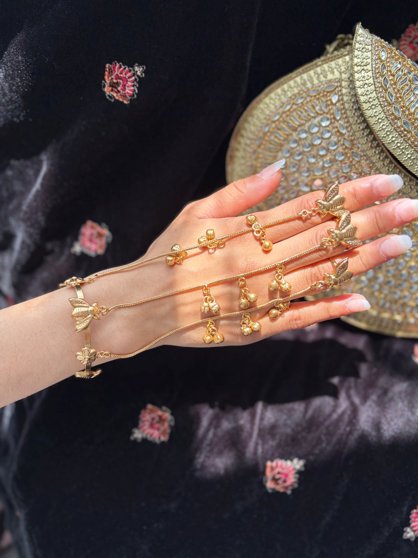 Kanwal hand chain