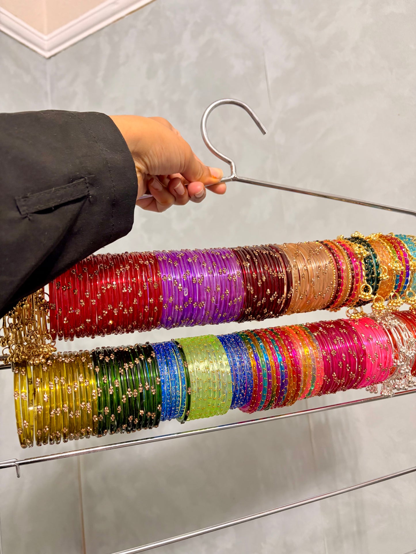 Hanging bangle organiser