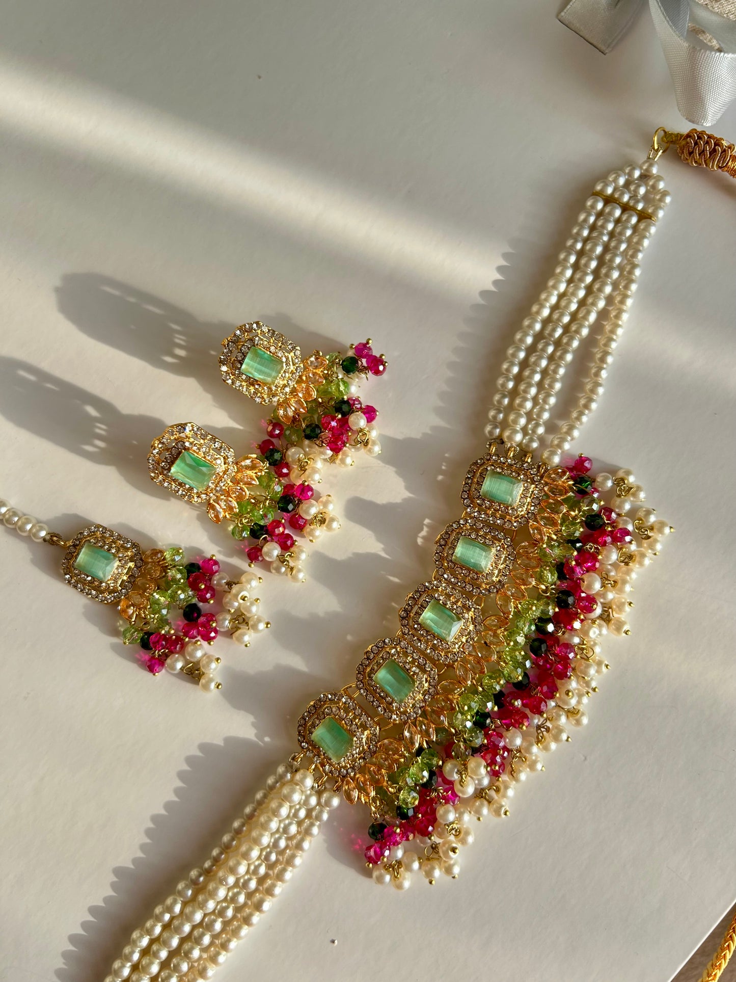 Minahil jewellery set - Green Multi
