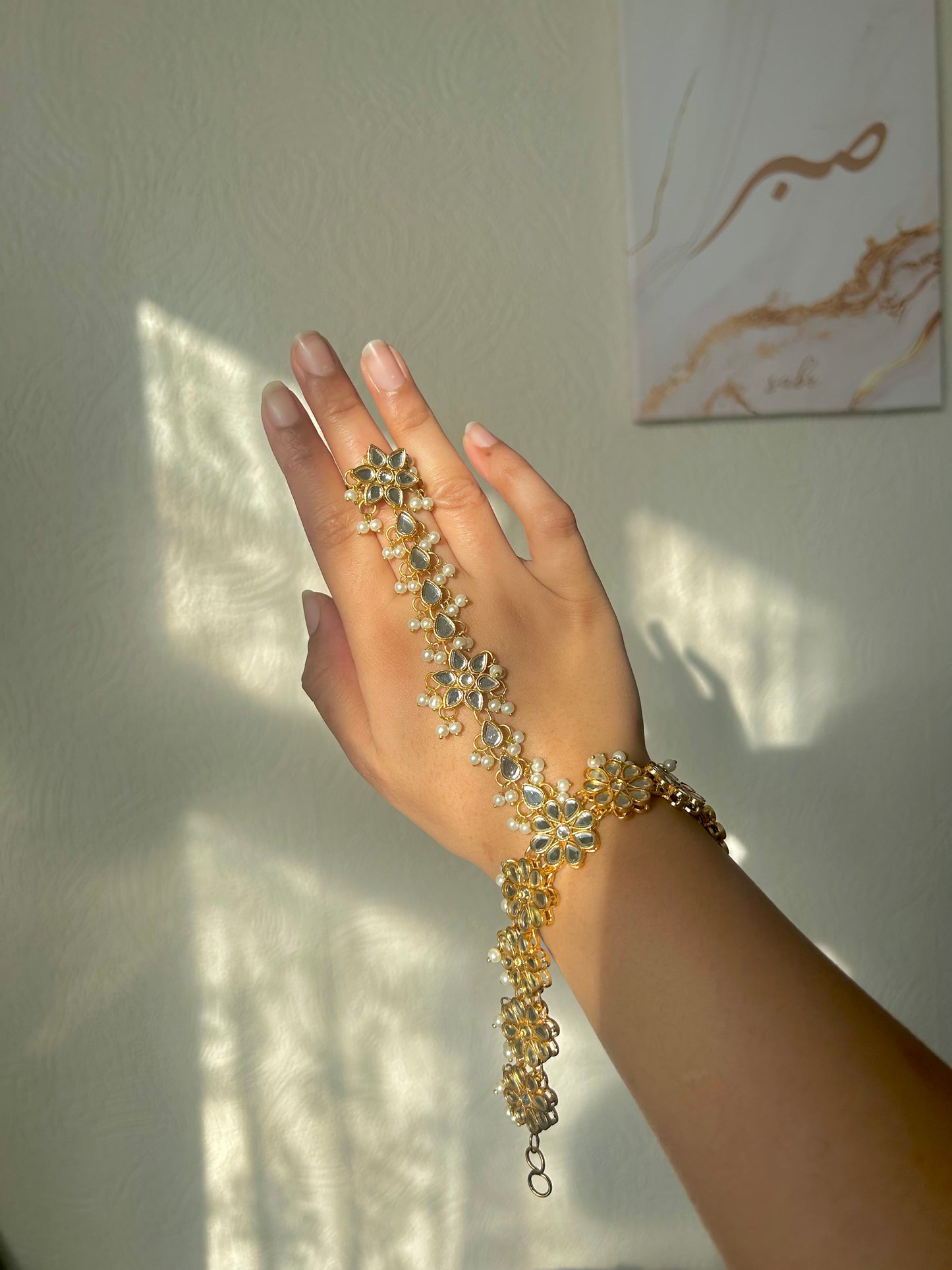 Raiya hand chain