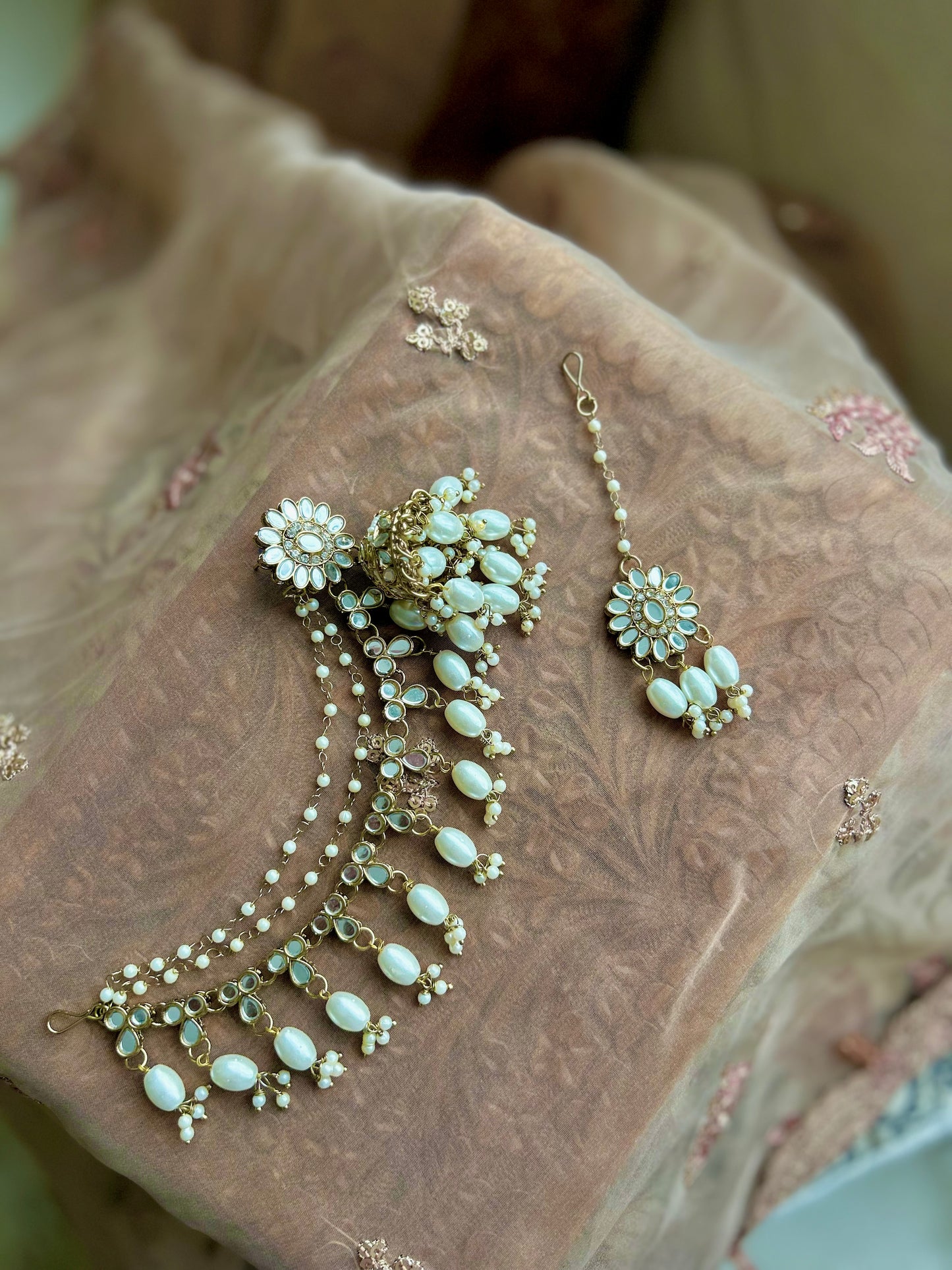 Aleesha mirrored set