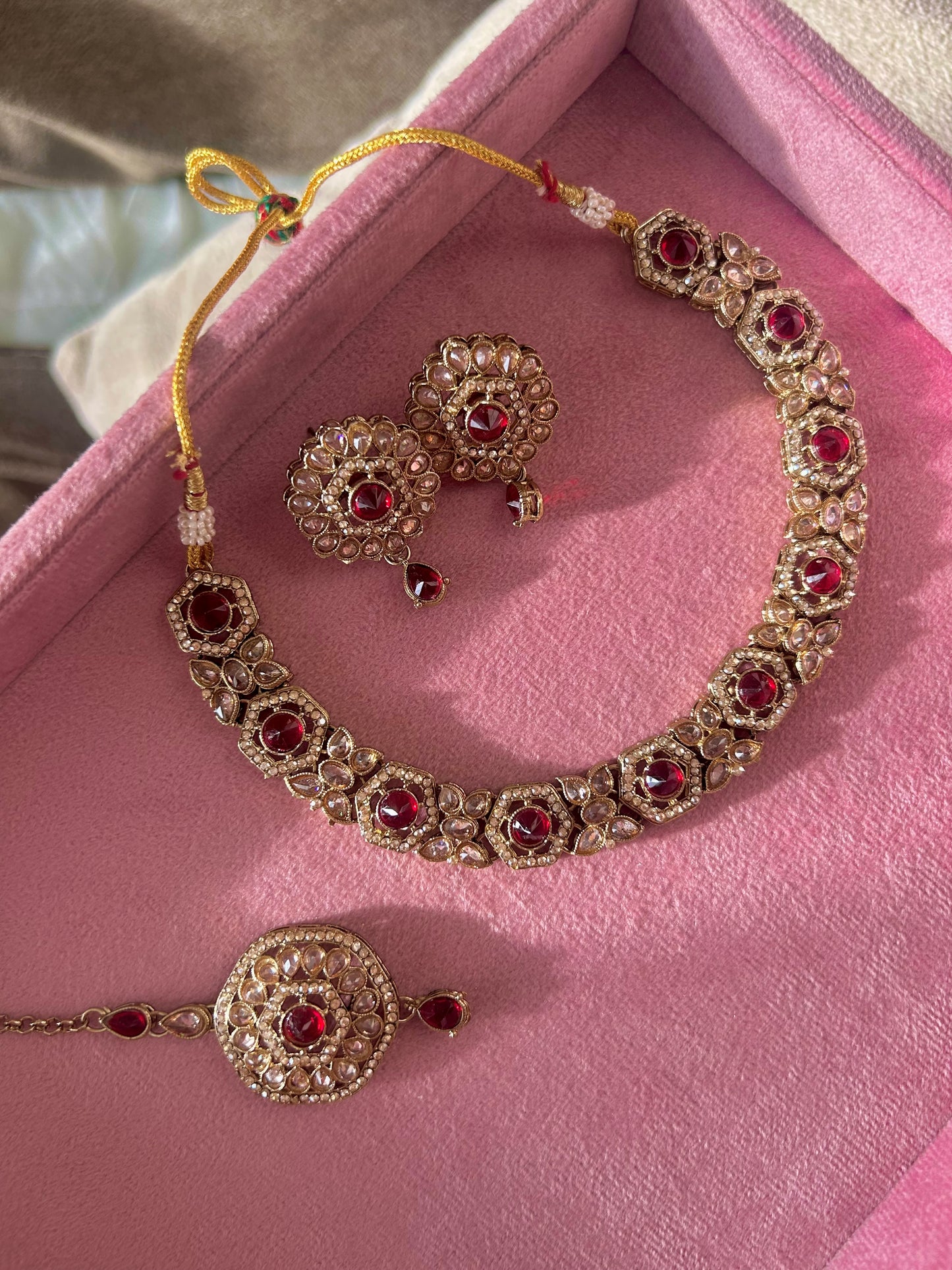 Madhuri set~ Maroon