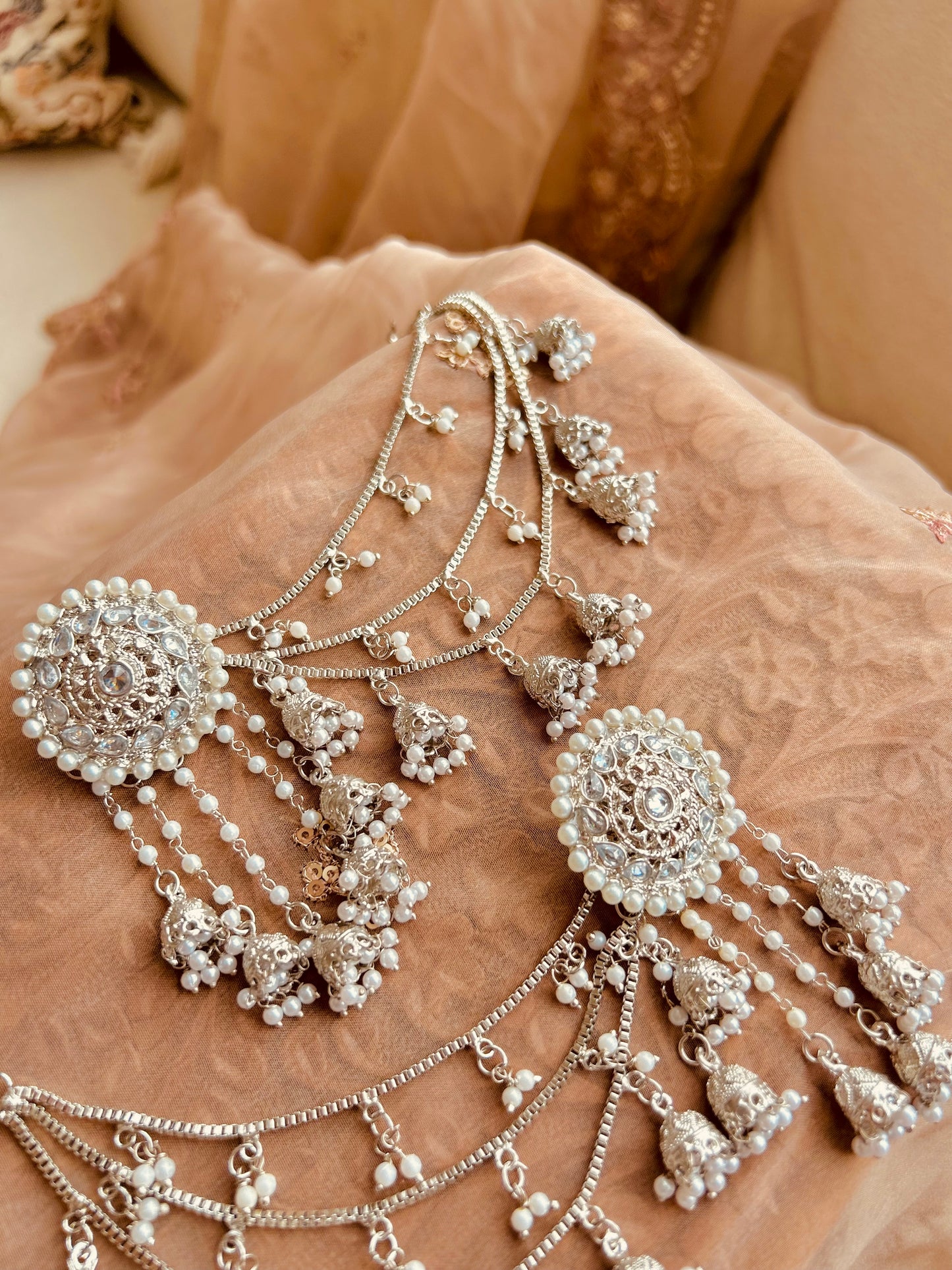 Faryaal earrings ~ Silver