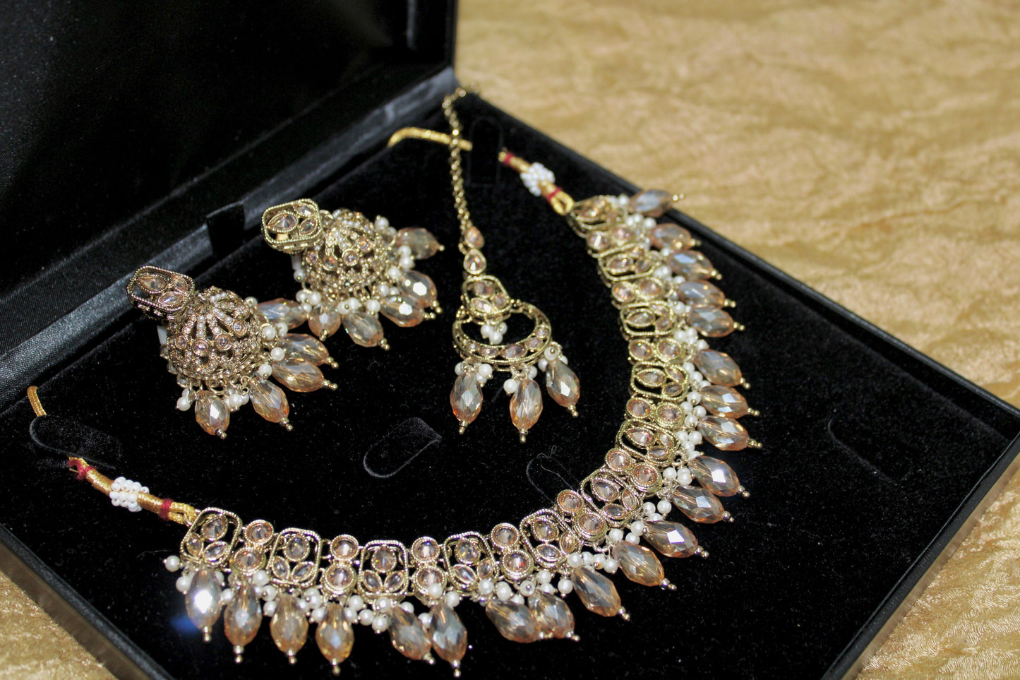Preeti set ~ Champagne