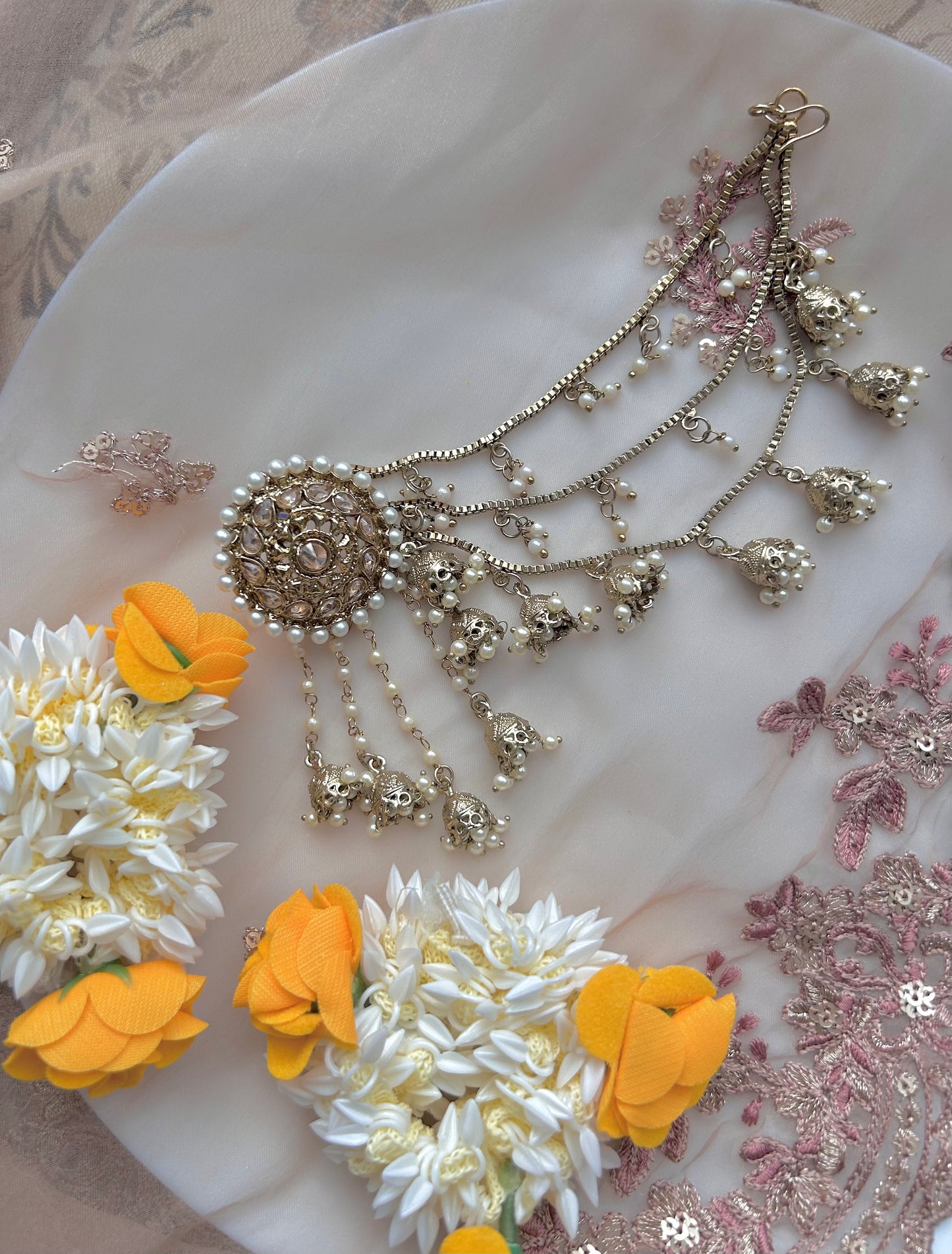 Faryaal earrings ~ Gold