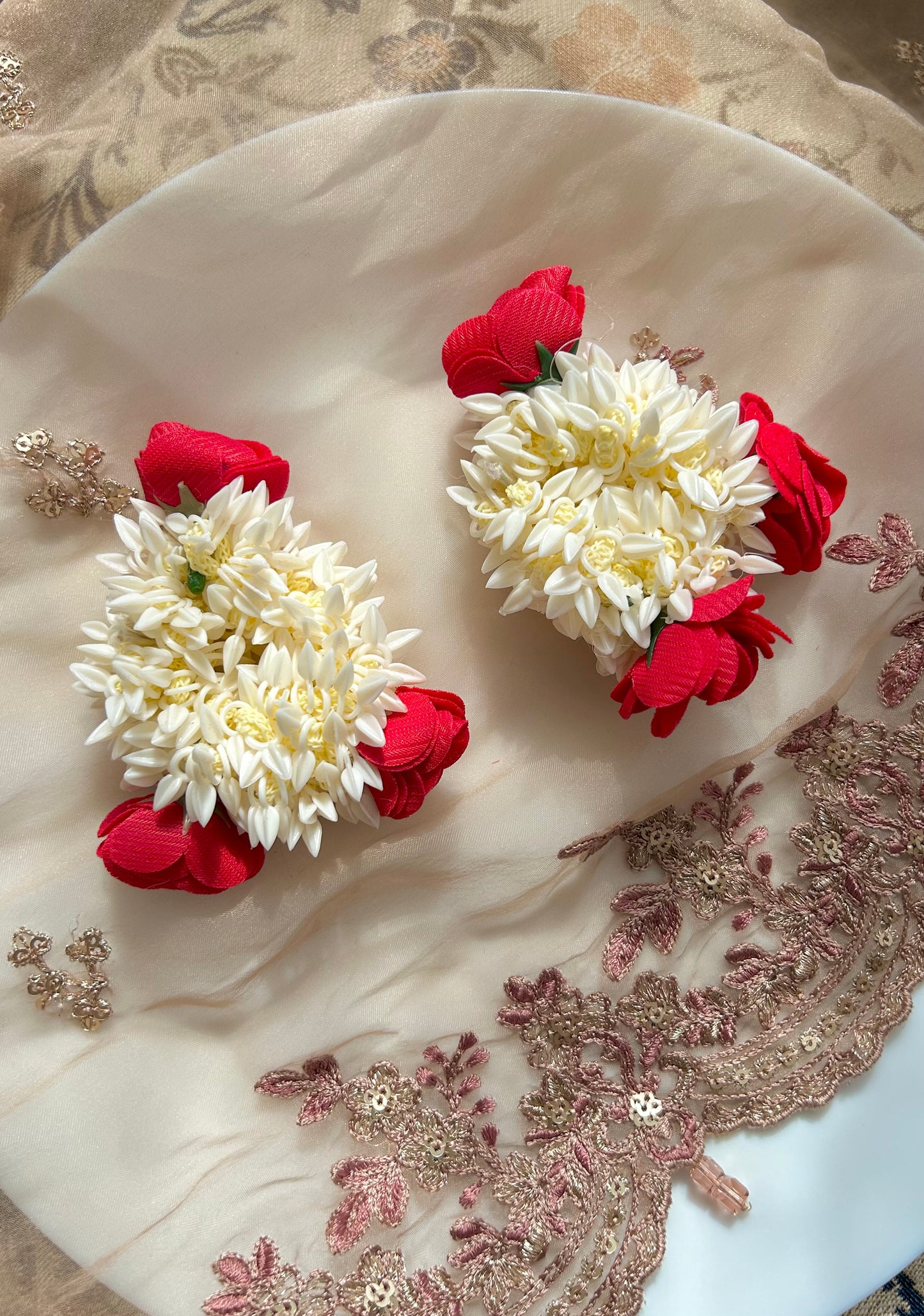 Rose Gajra scrunchie set