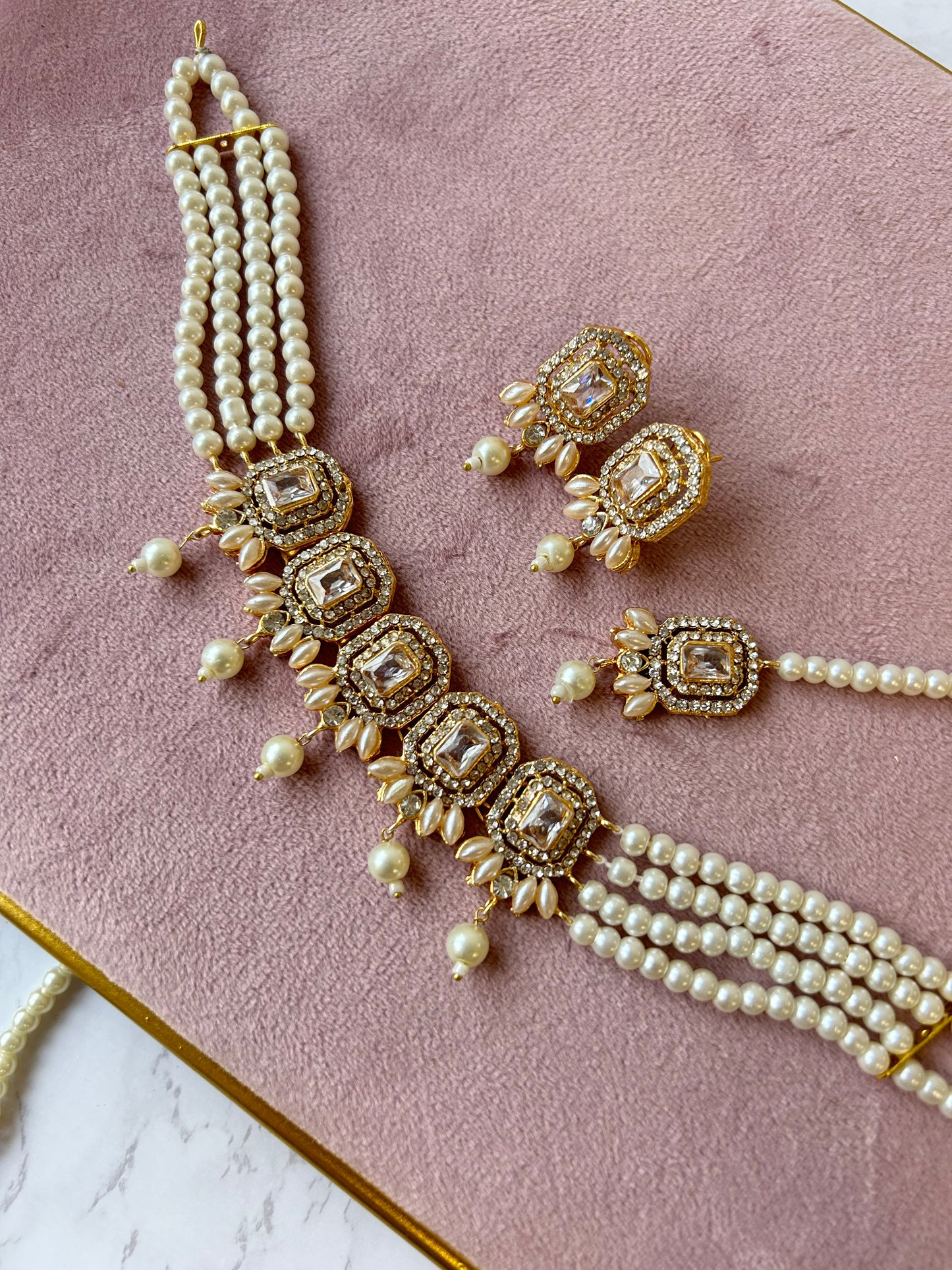 Nusrat set ~ diamante