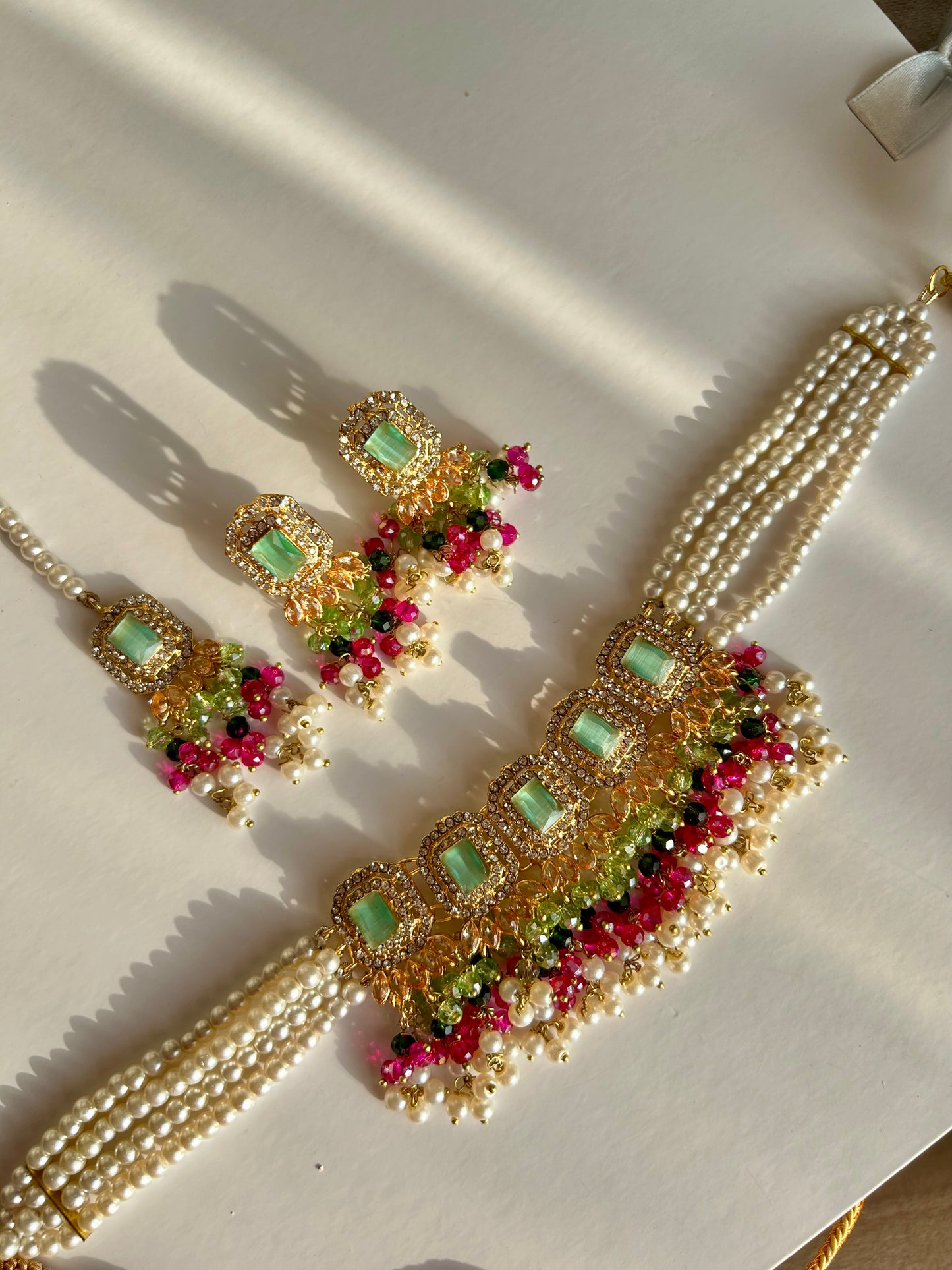 Minahil jewellery set - Green Multi