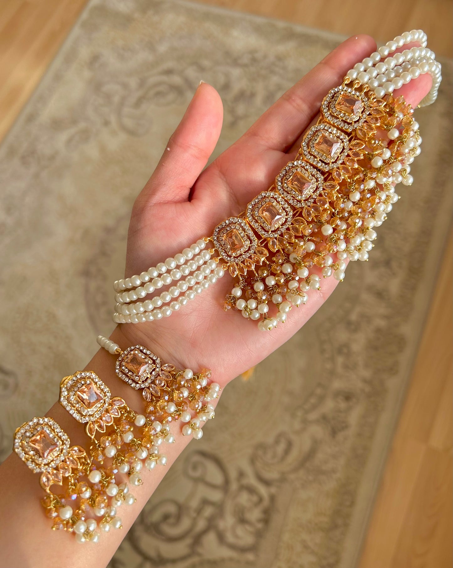 Minahil jewellery set - Champagne & Pearl