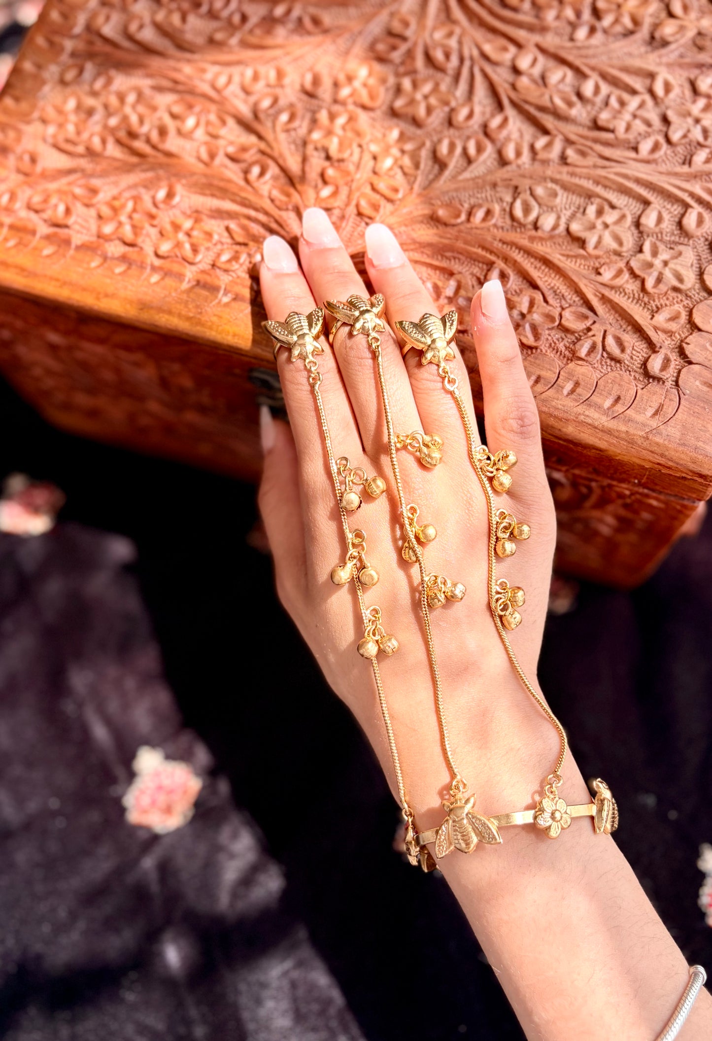 Kanwal hand chain