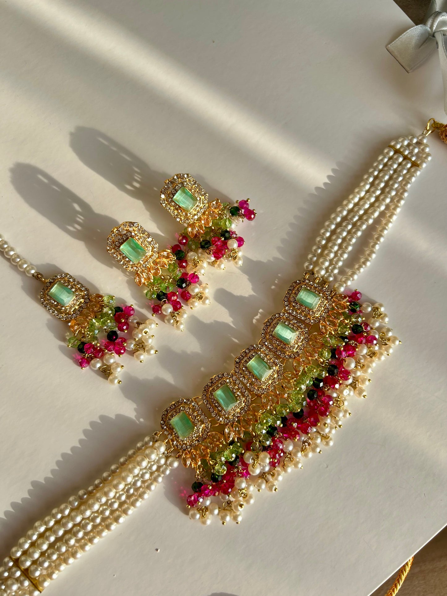 Minahil jewellery set - Green Multi