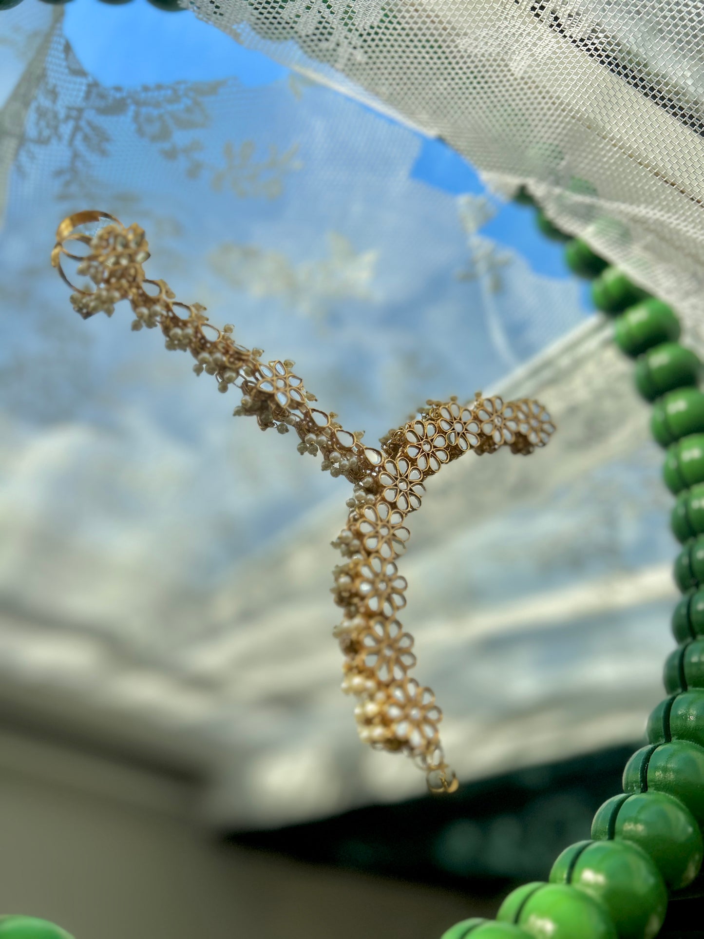 Raiya hand chain