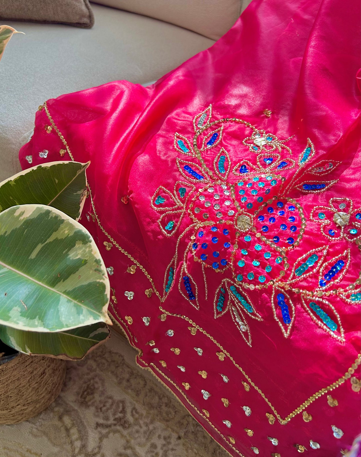 Jasleen Organza Dupatta ~ Hot Pink