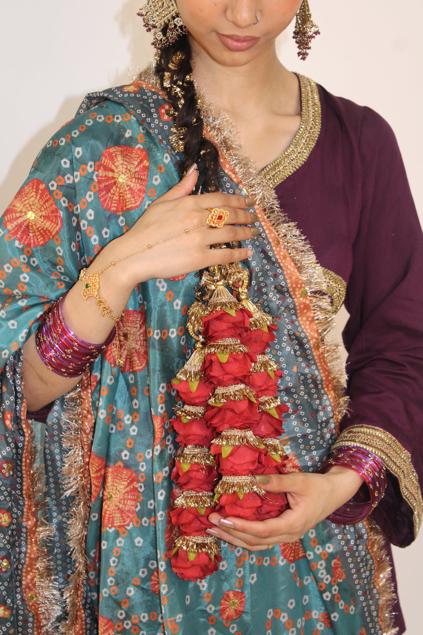 Gulab paranda ~ Red