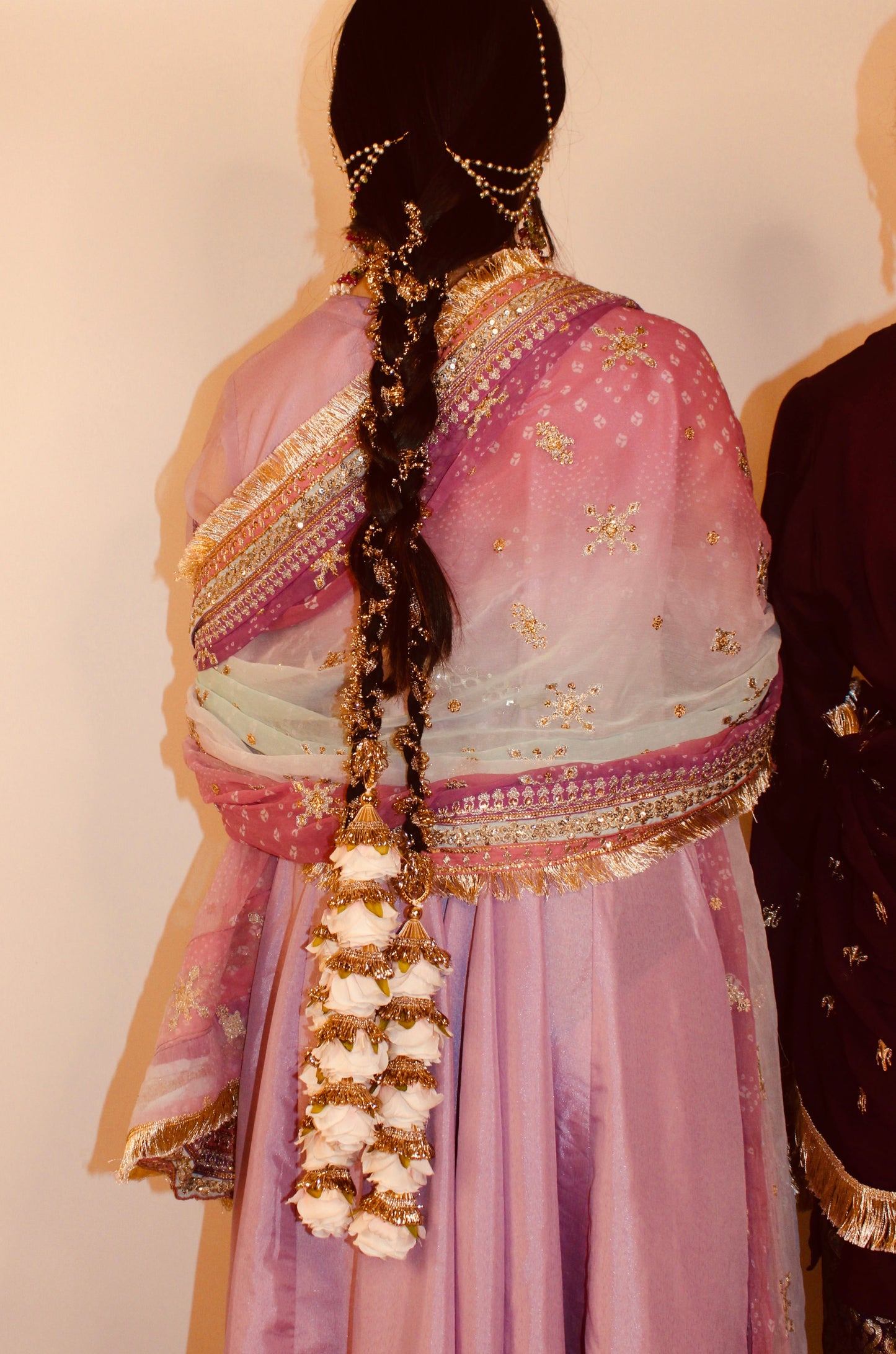 Gulab paranda ~ cream & light pink