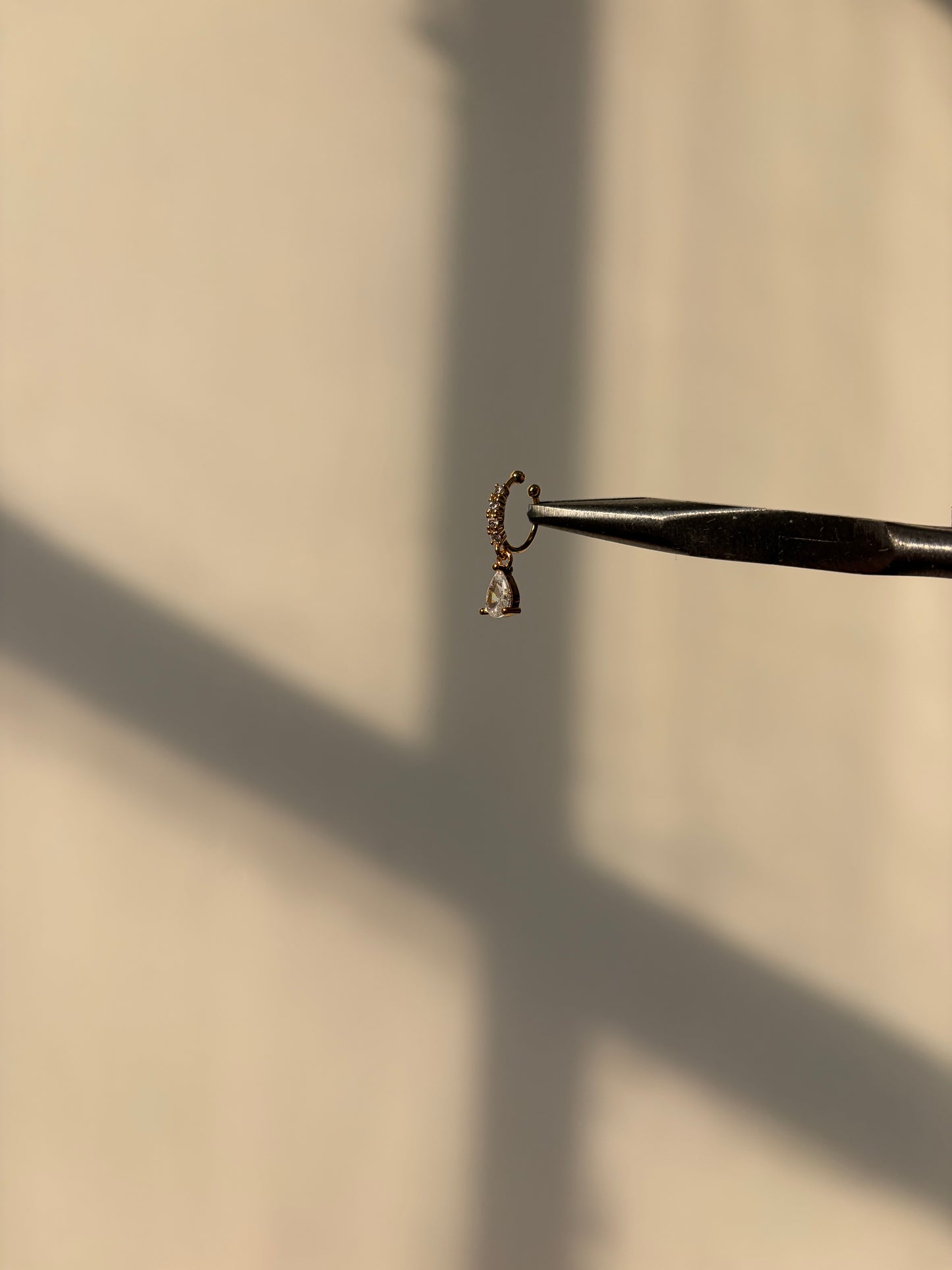 Jeerin nose ring - gold (no piercing needed)