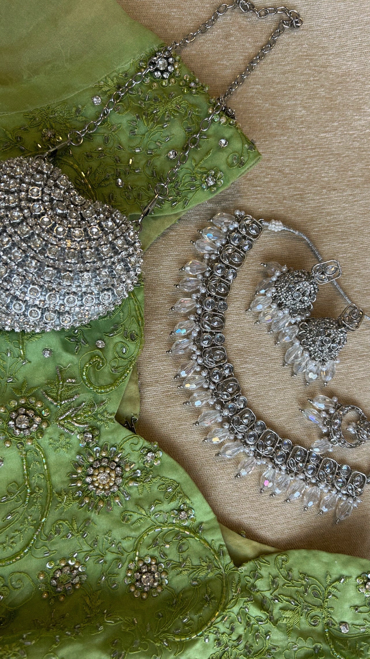 Preeti set ~ Silver