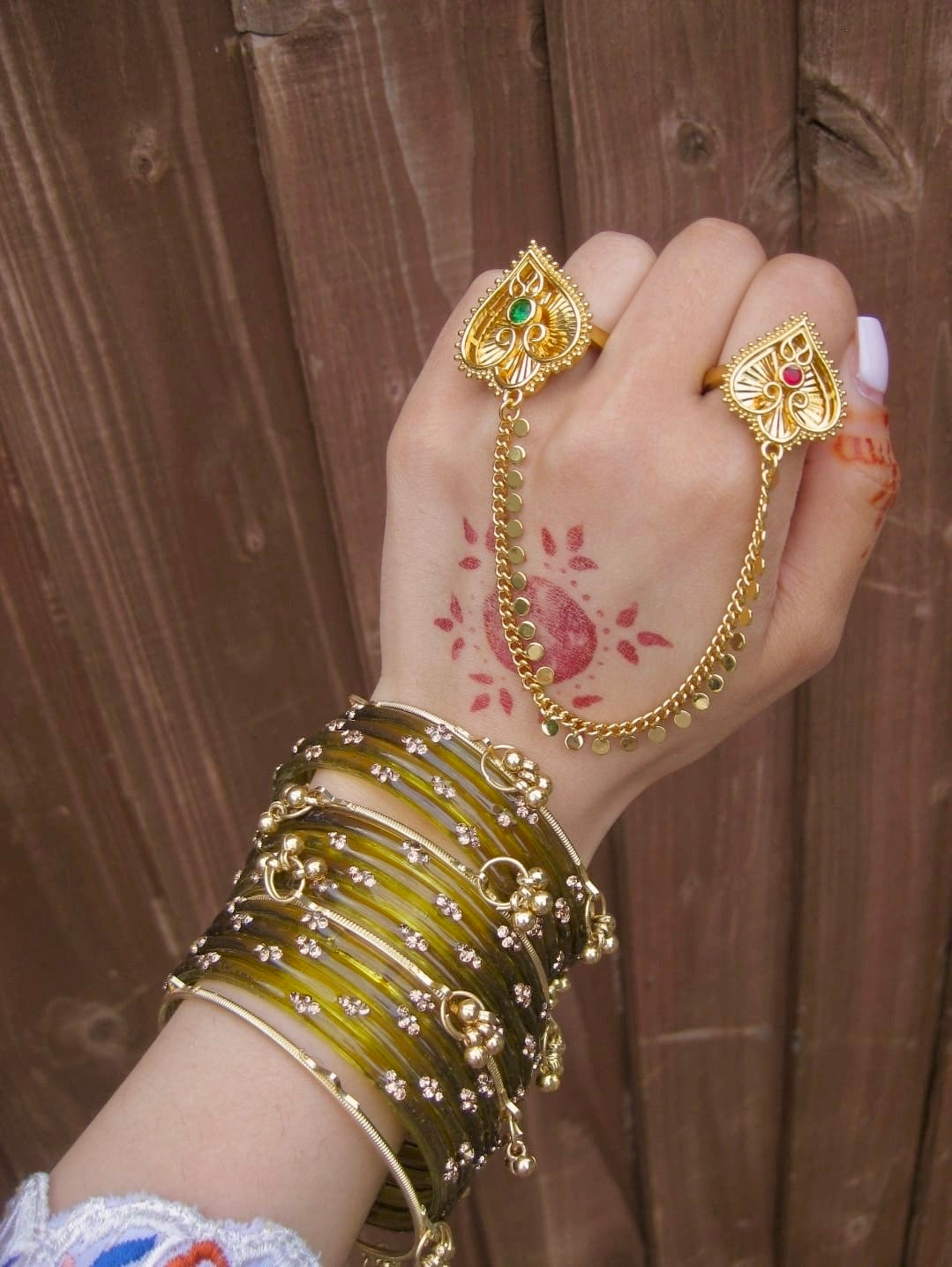 Farhana duo ring